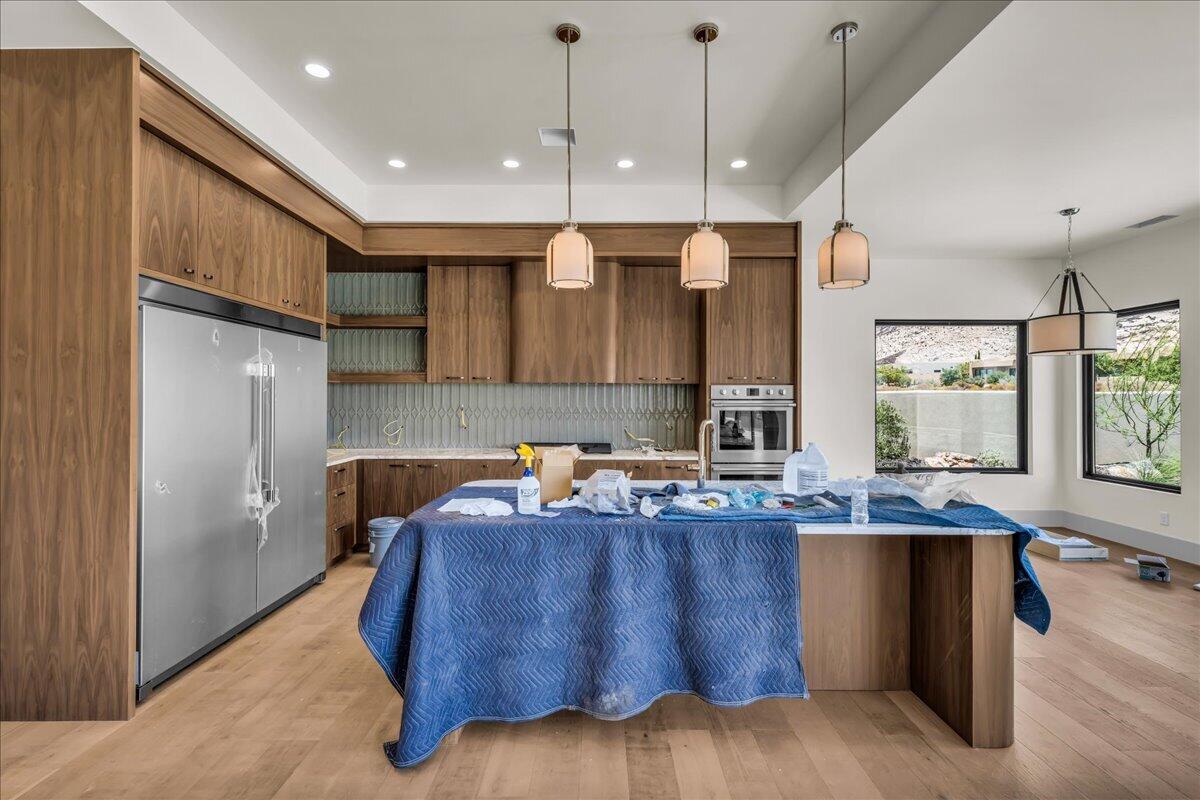 LEDGES OF SG JOHNSON ARCH - Residential
