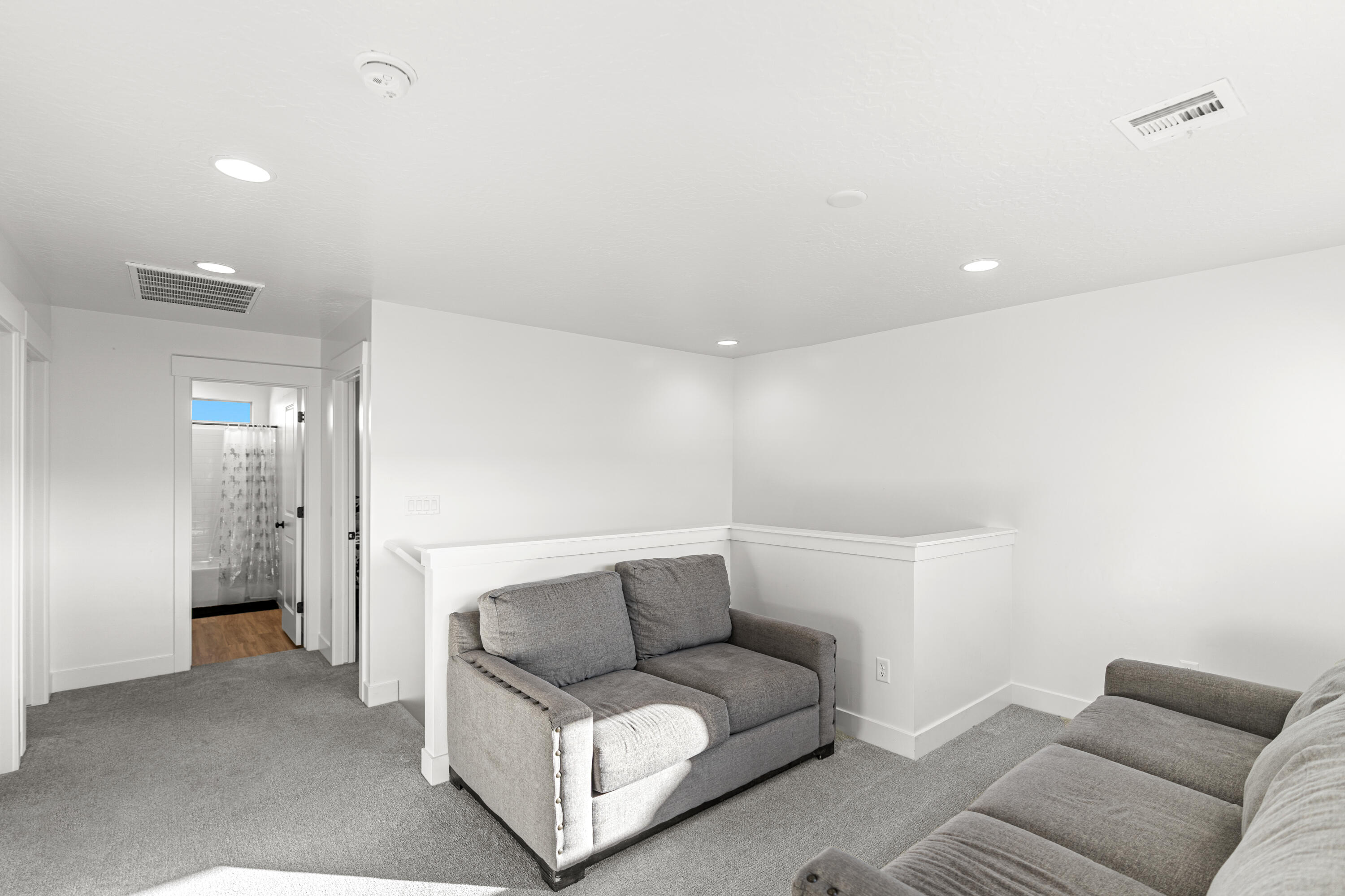 SOUTH DESERT TH - Residential