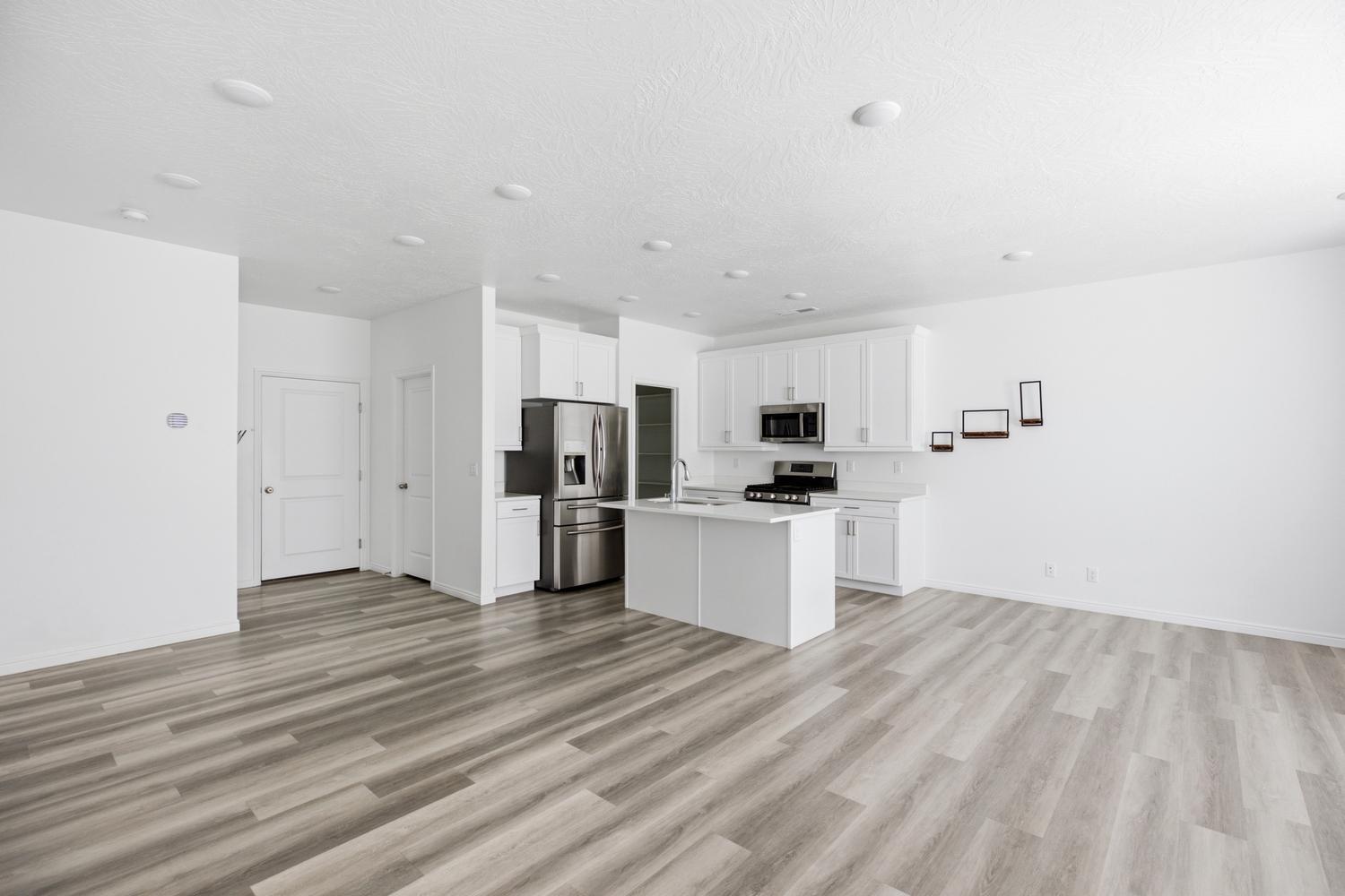 DESERT COLOR AUBURN HILLS - Residential