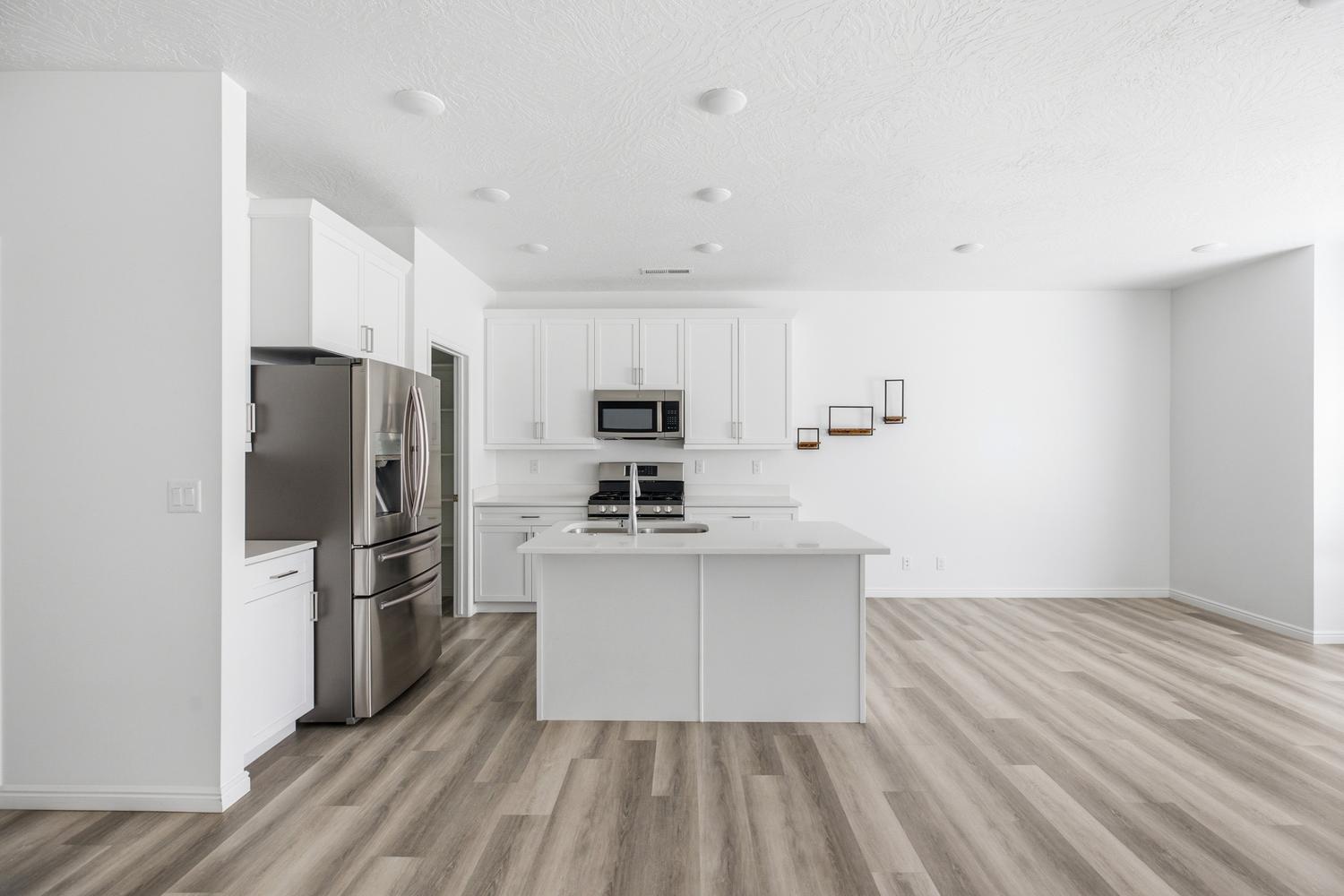 DESERT COLOR AUBURN HILLS - Residential