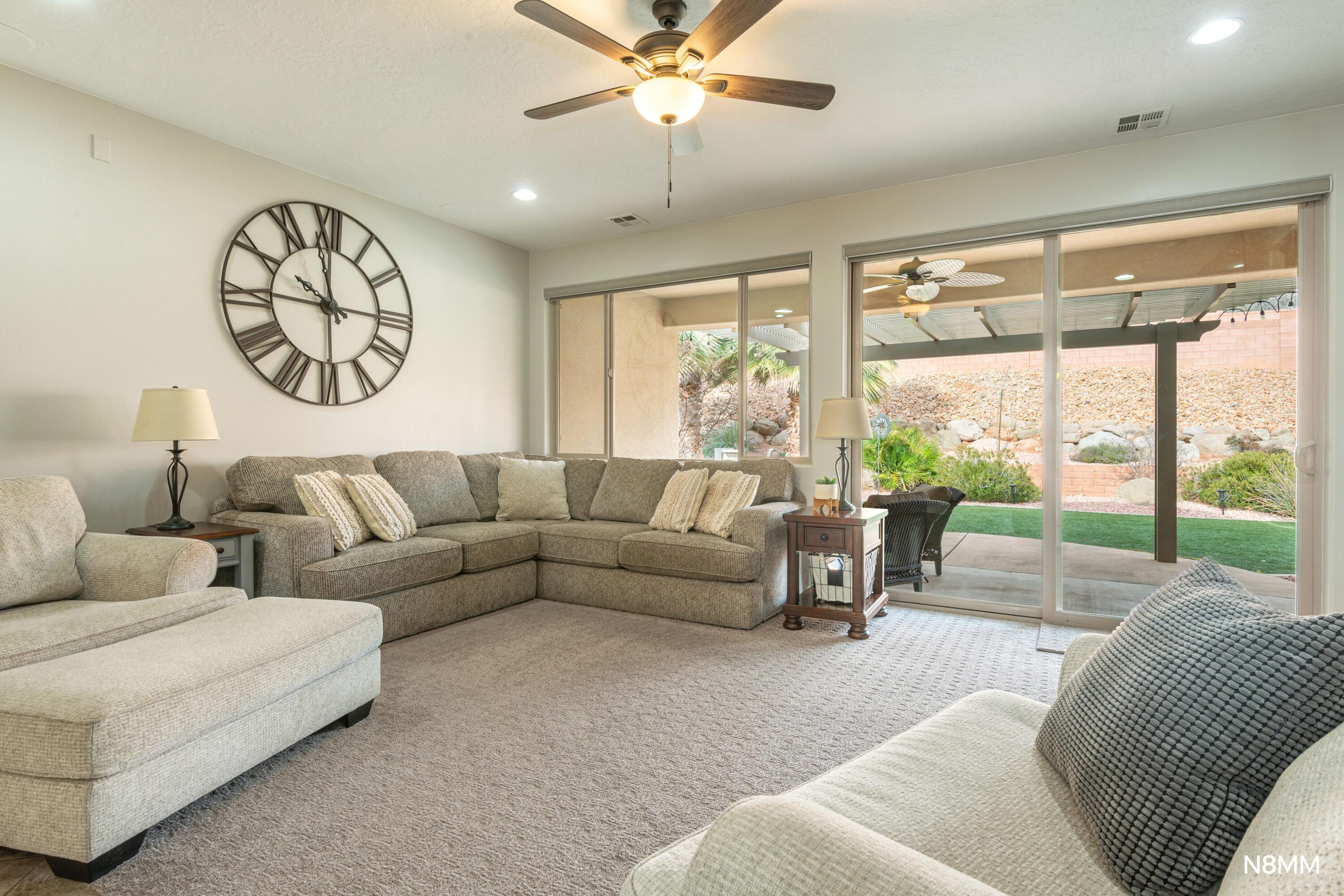 CORAL CANYON - Residential