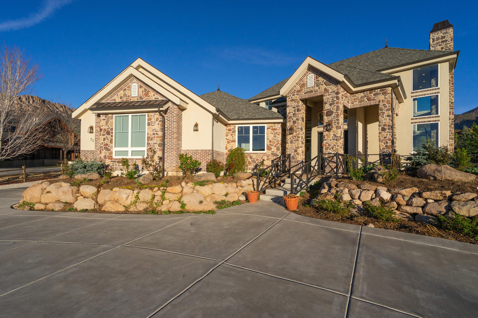 SPRING CREEK PINES - Residential