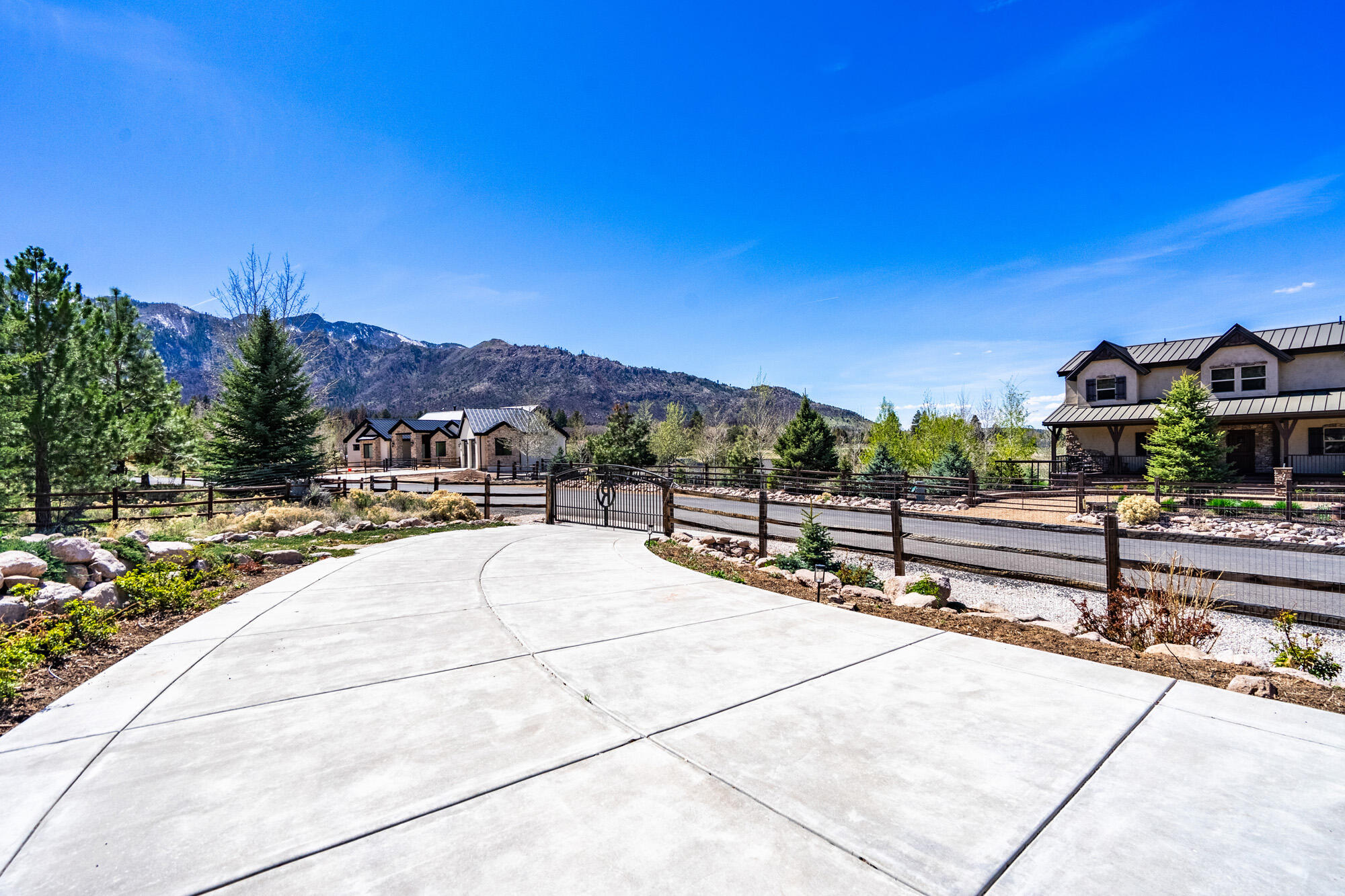SPRING CREEK PINES - Residential