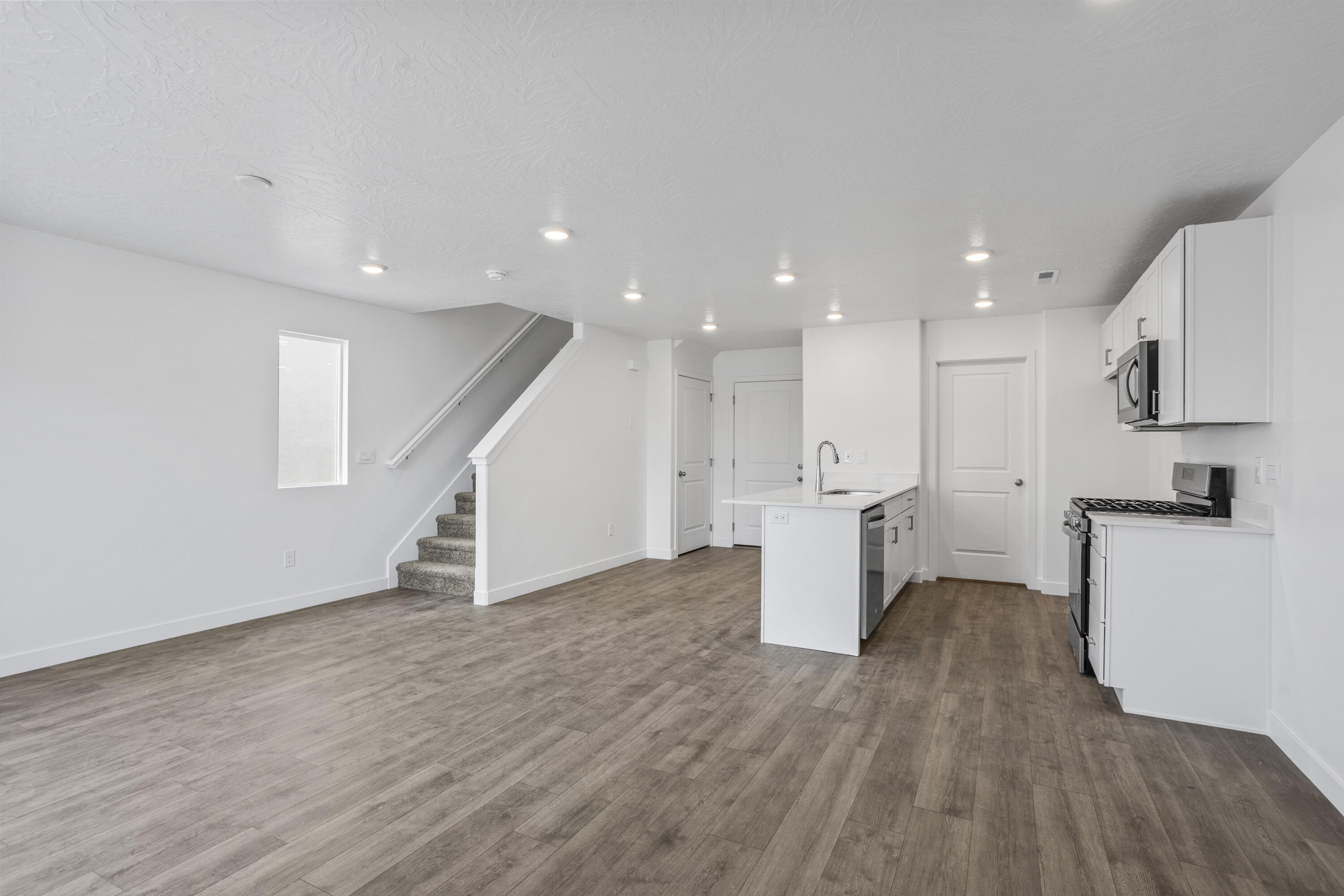 LAVENDER CANYON AT LONG VALLEY - Residential
