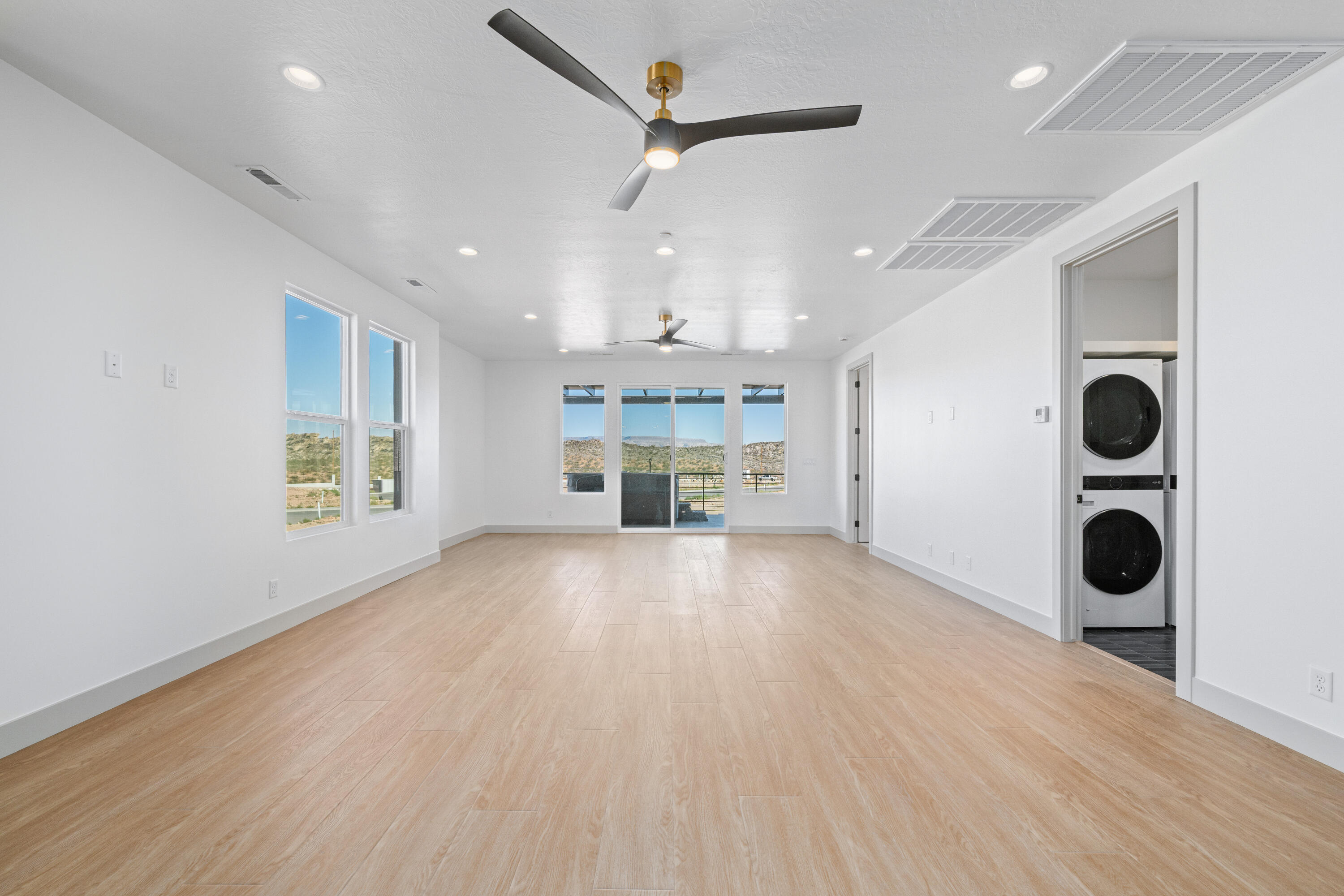 ISLAND AT CORAL CANYON - Residential