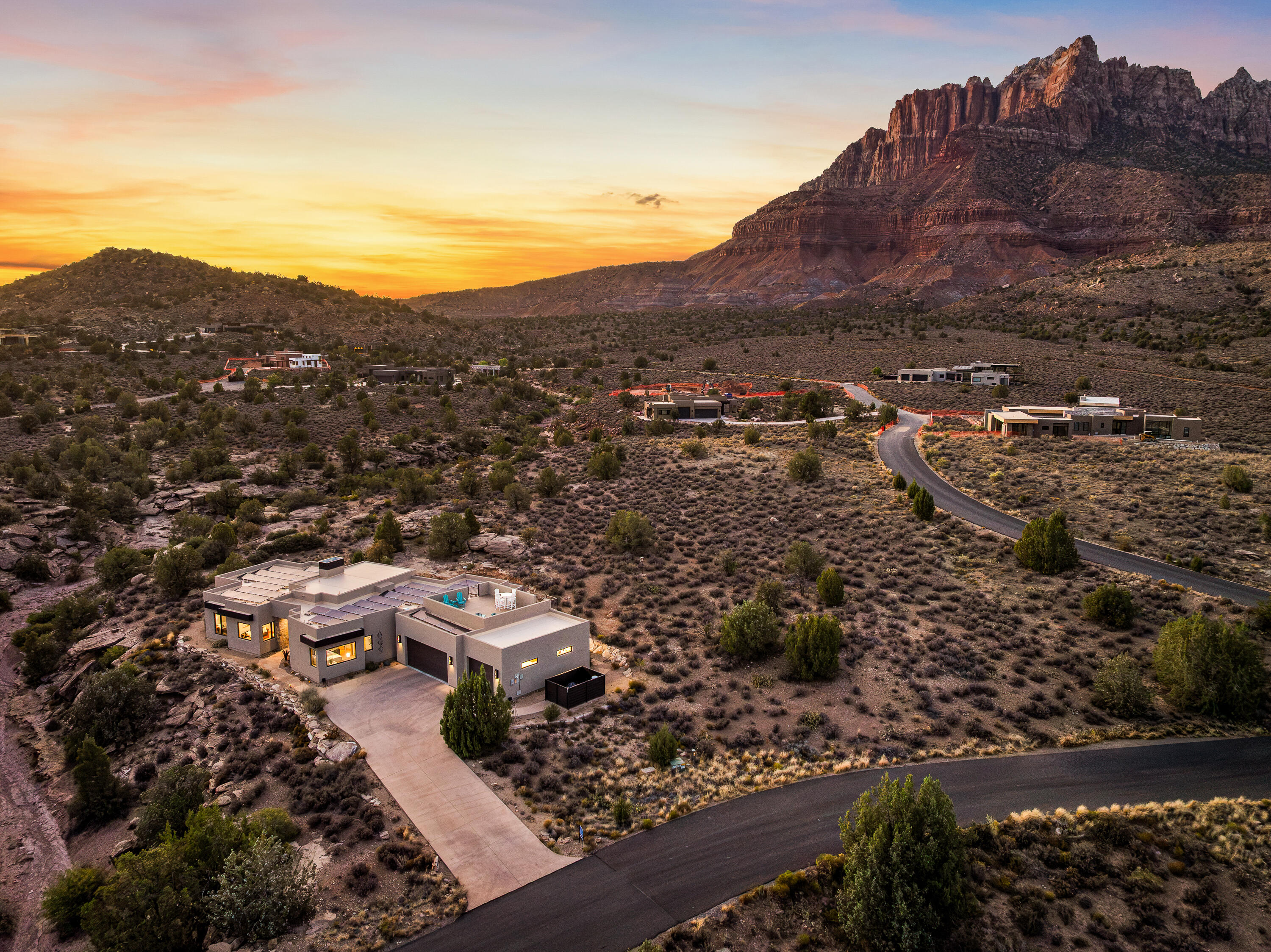 ANASAZI PLATEAU - Residential