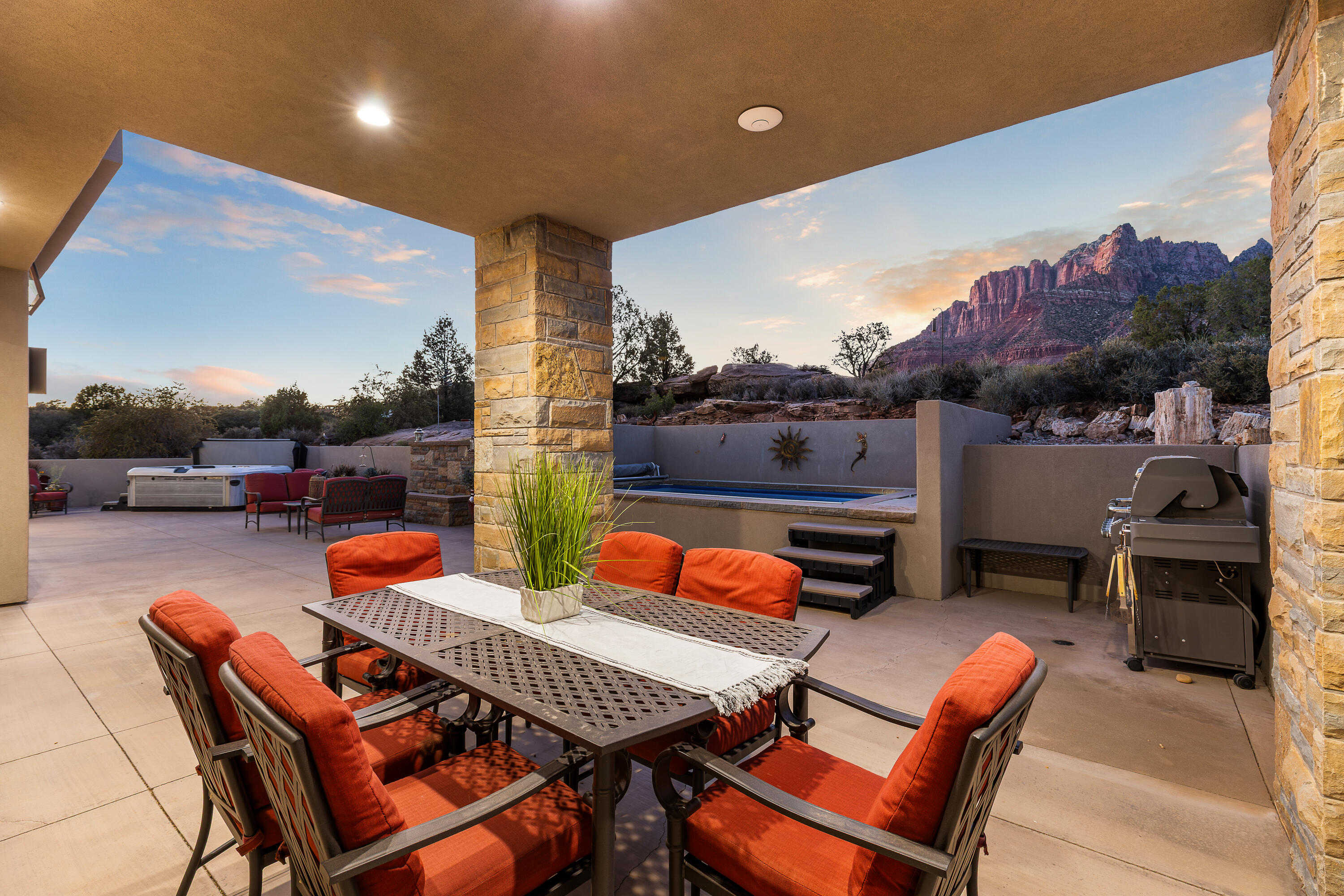 ANASAZI PLATEAU - Residential