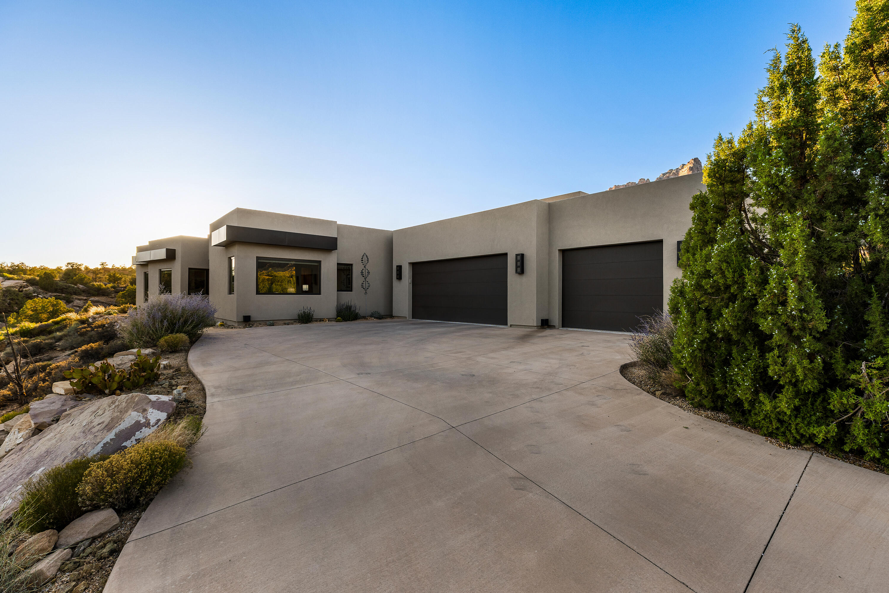 ANASAZI PLATEAU - Residential