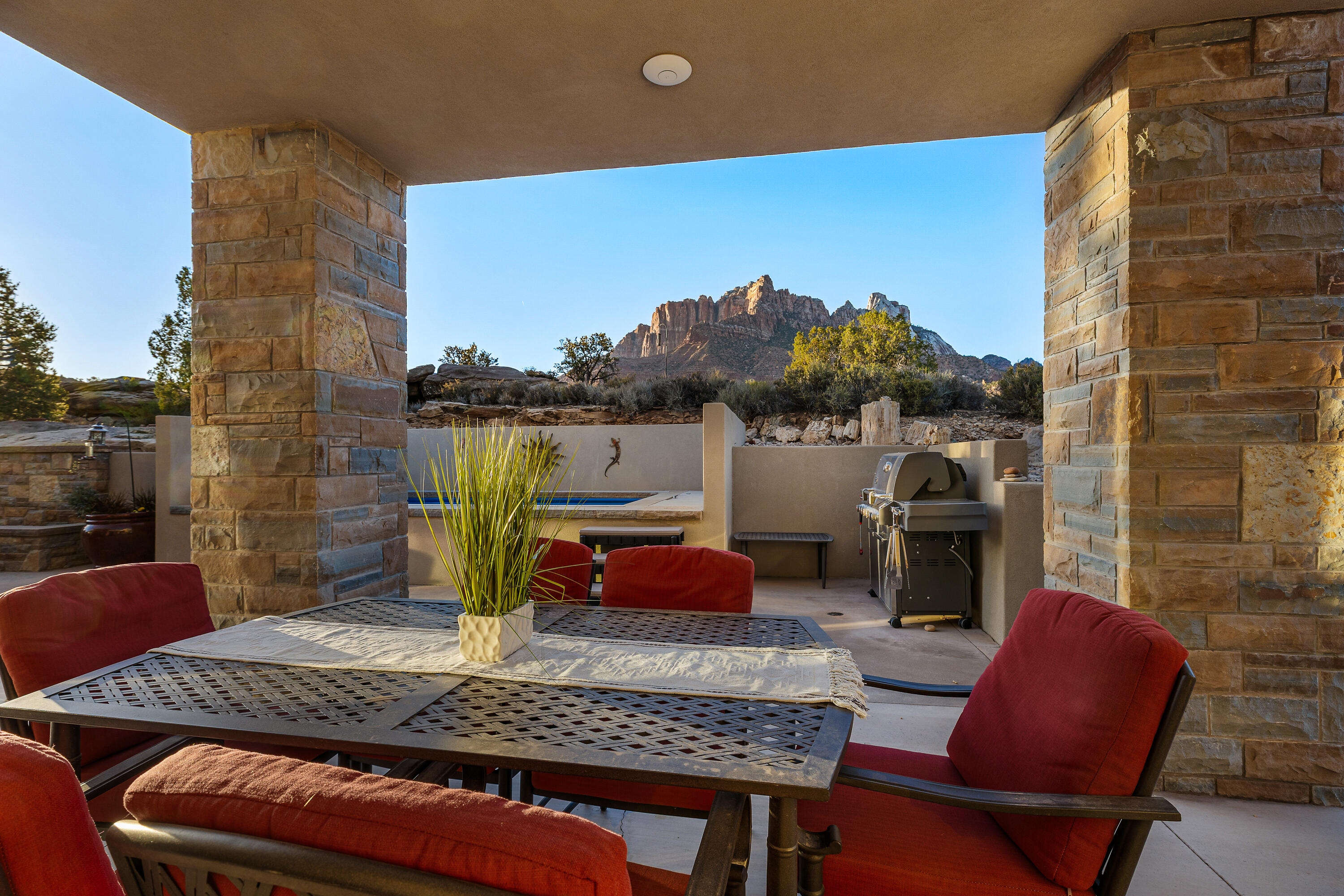 ANASAZI PLATEAU - Residential