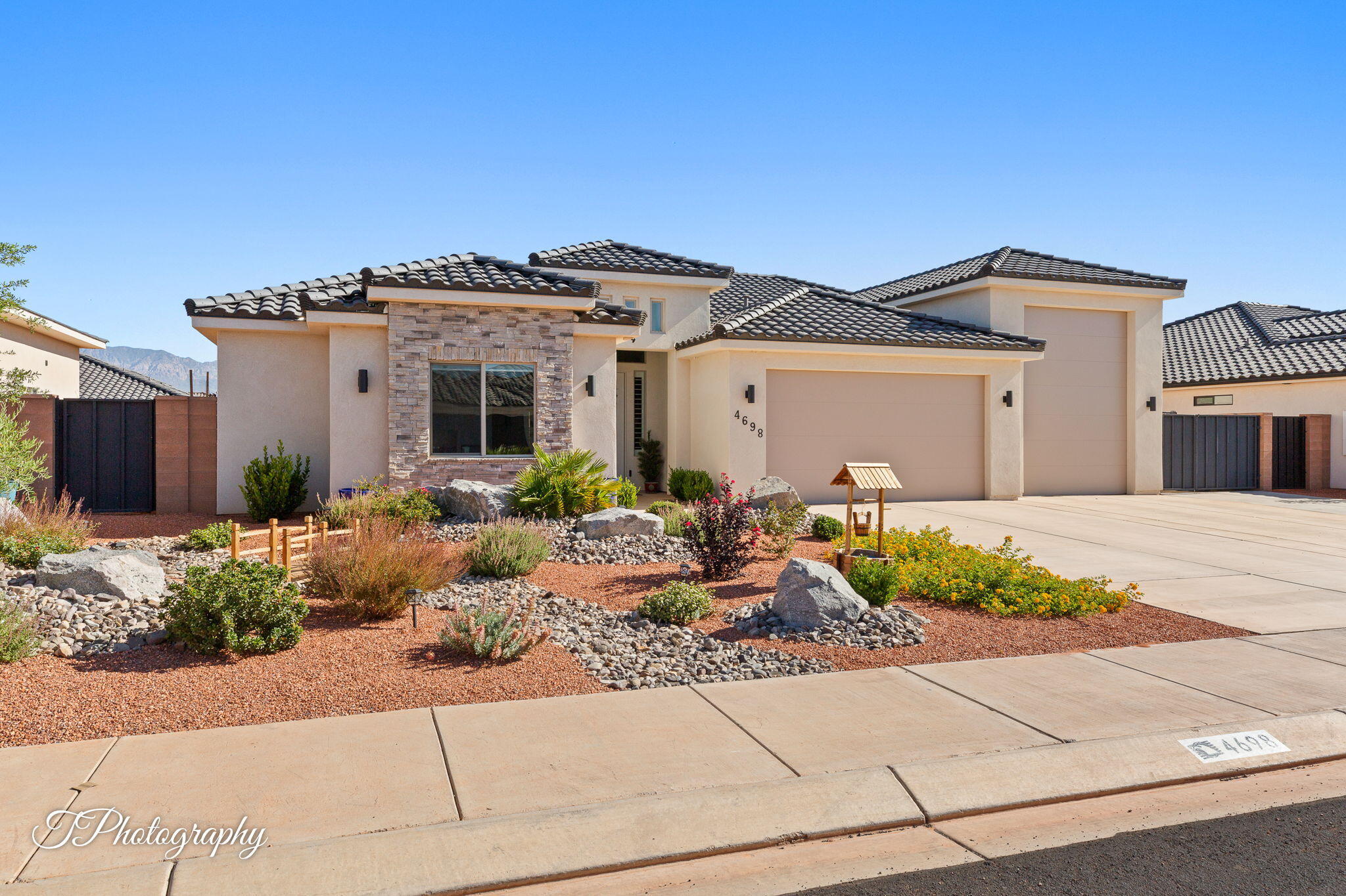 SEDERO AT DESERT SANDS - Residential