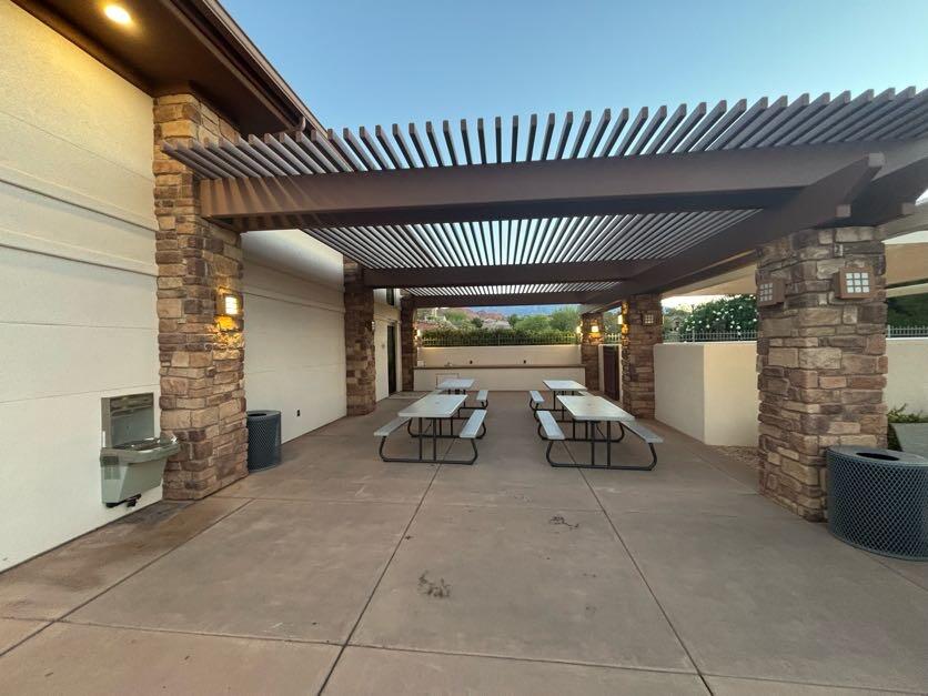 FOURTEEN FAIRWAY - Residential