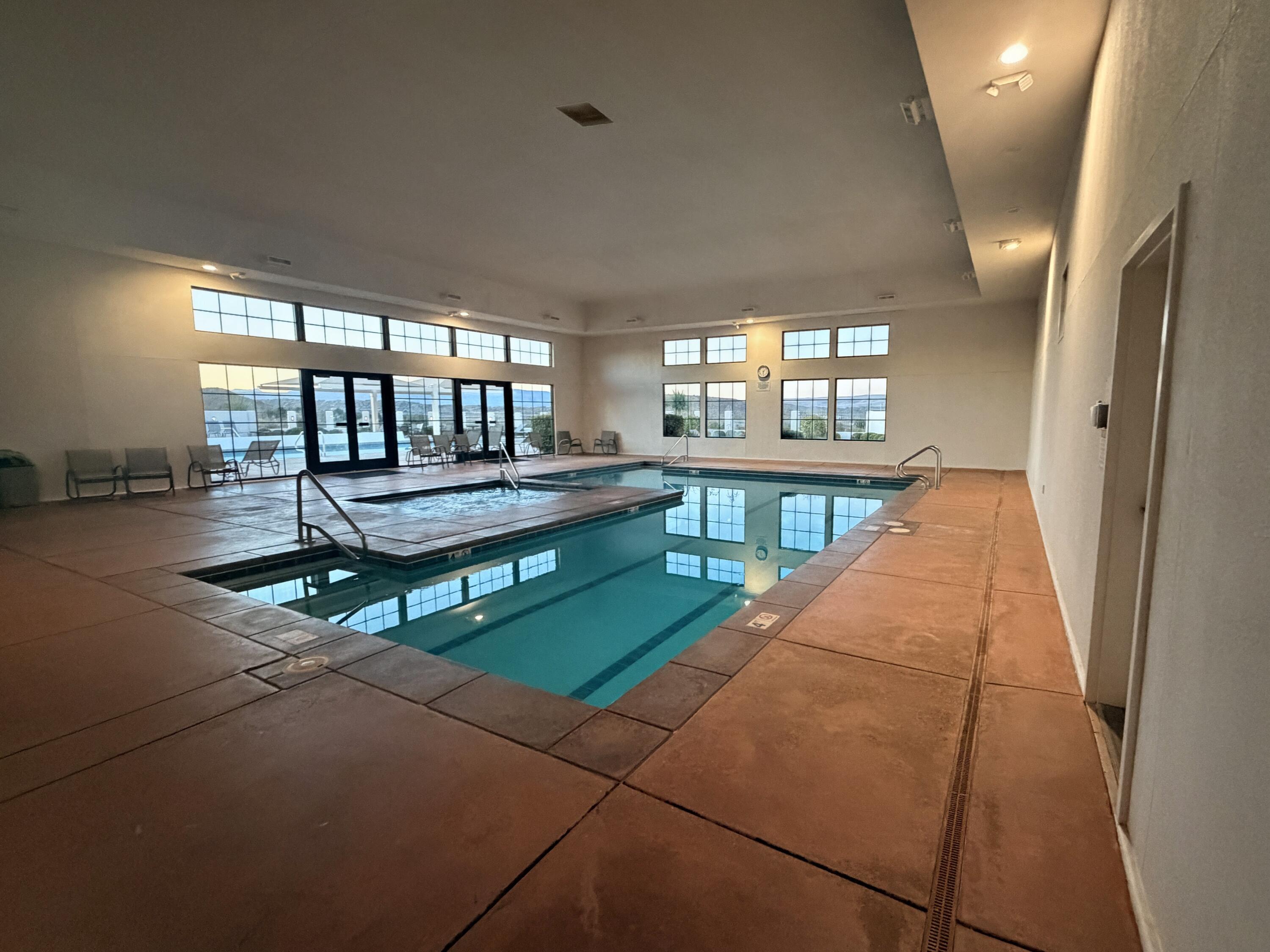 FOURTEEN FAIRWAY - Residential