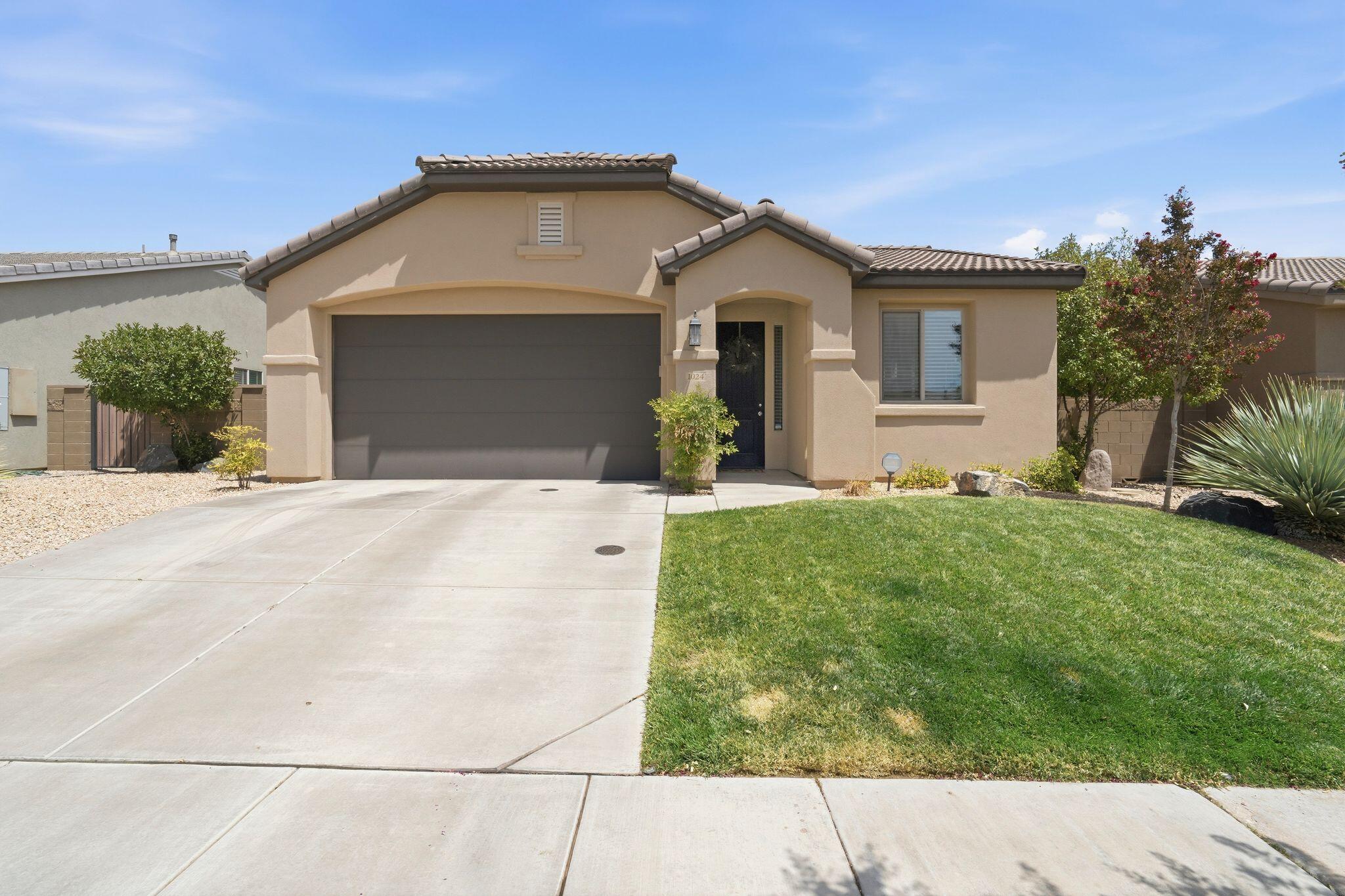 HIGHLAND PARK AT THE CORAL CANYON - Residential