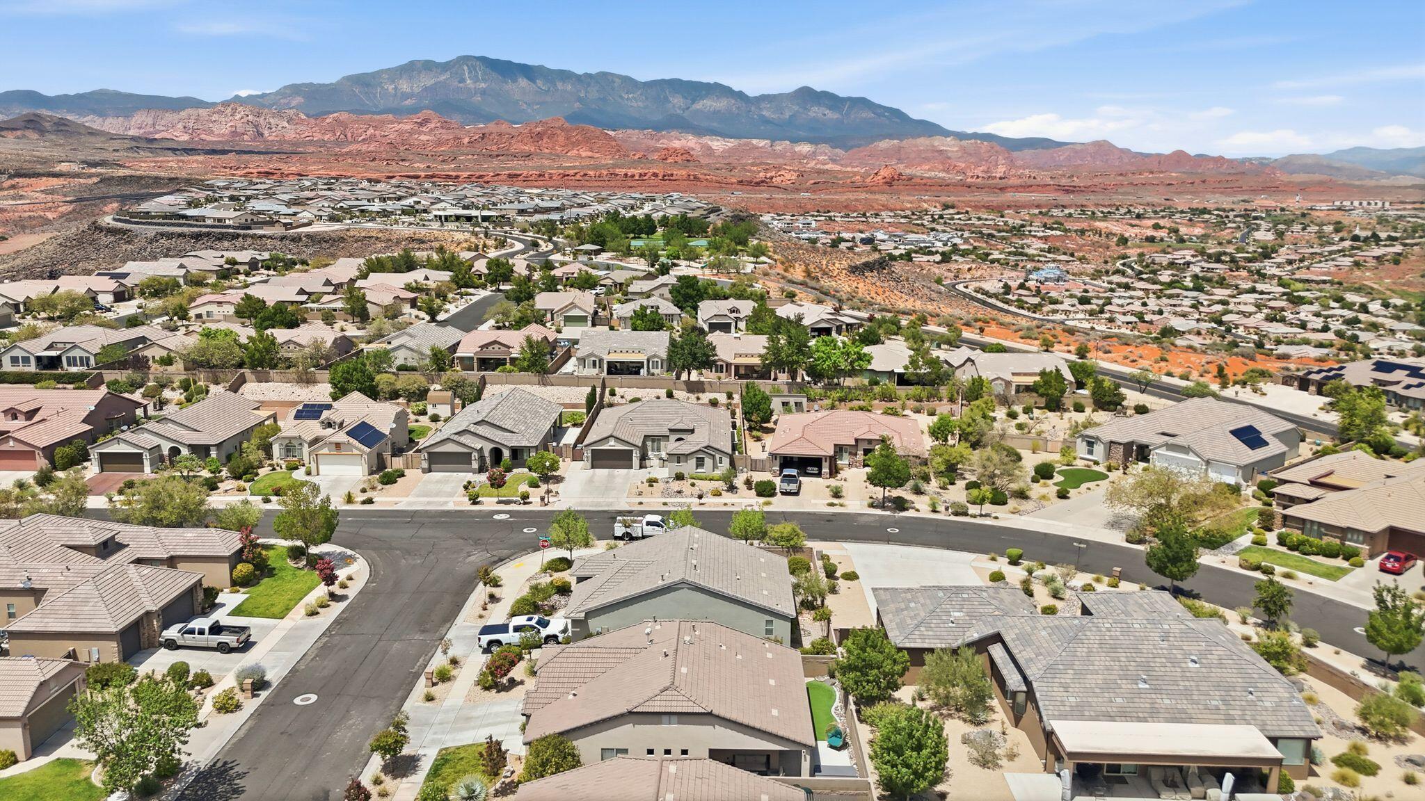 HIGHLAND PARK AT THE CORAL CANYON - Residential