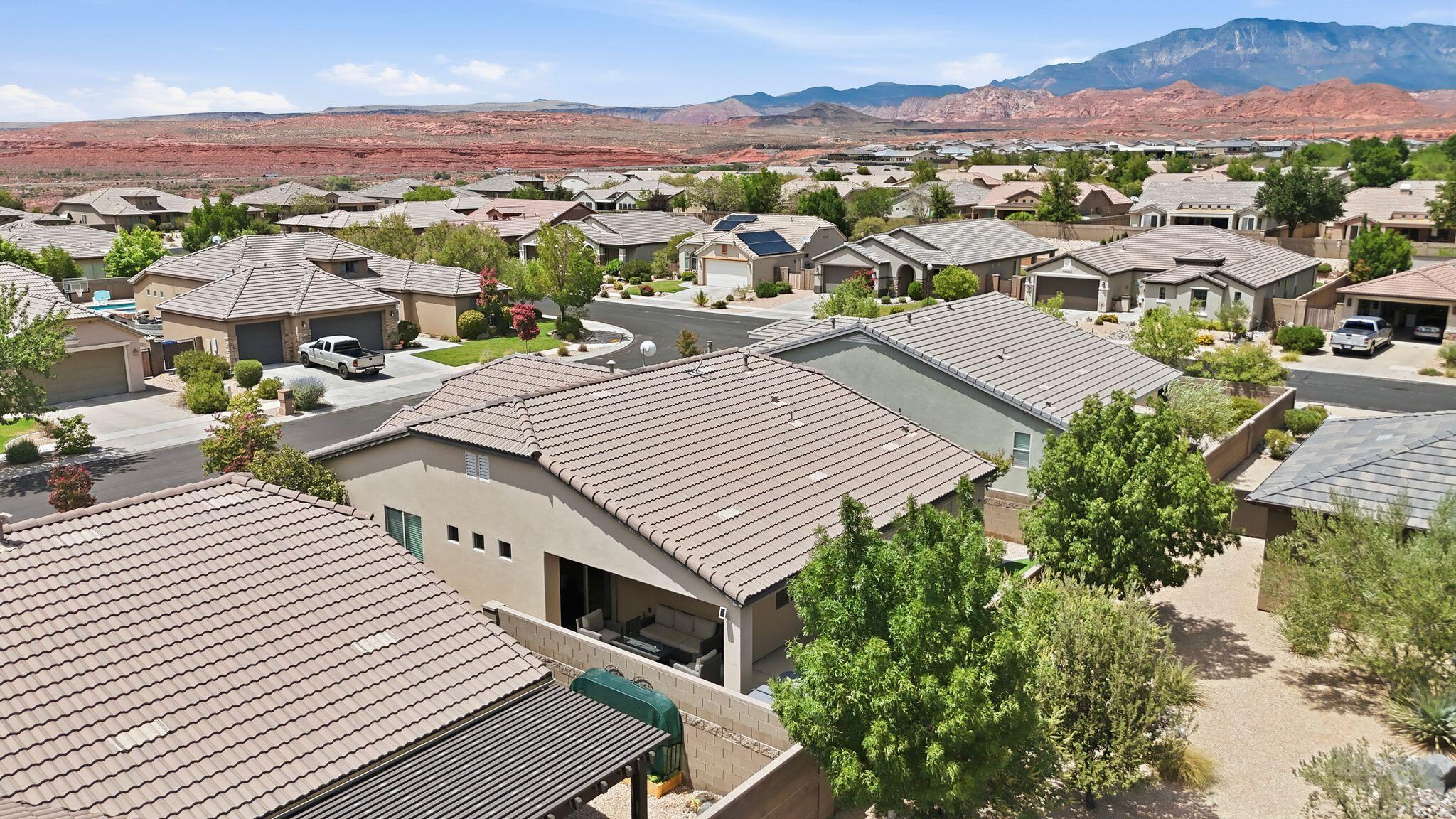 HIGHLAND PARK AT THE CORAL CANYON - Residential