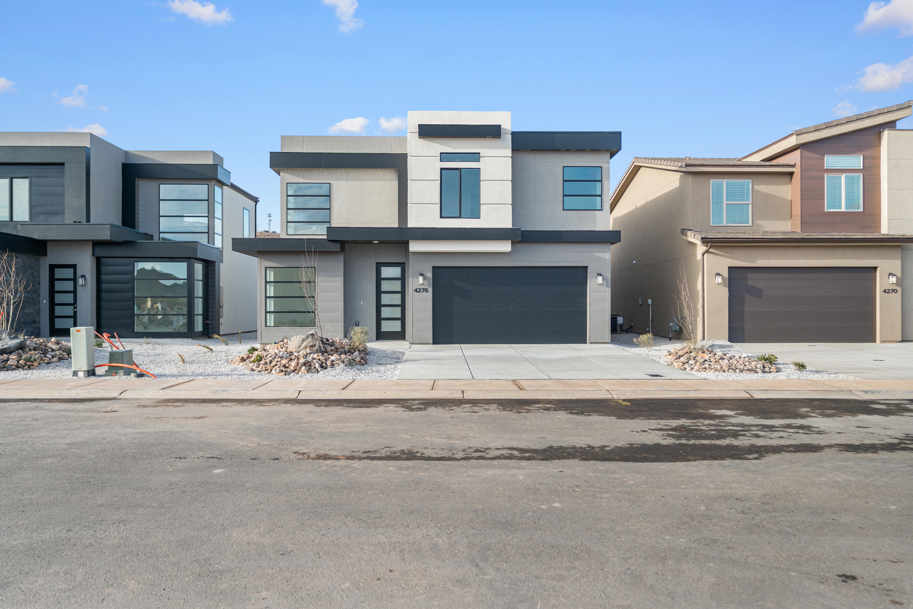 DESERT REFLECTION - Residential