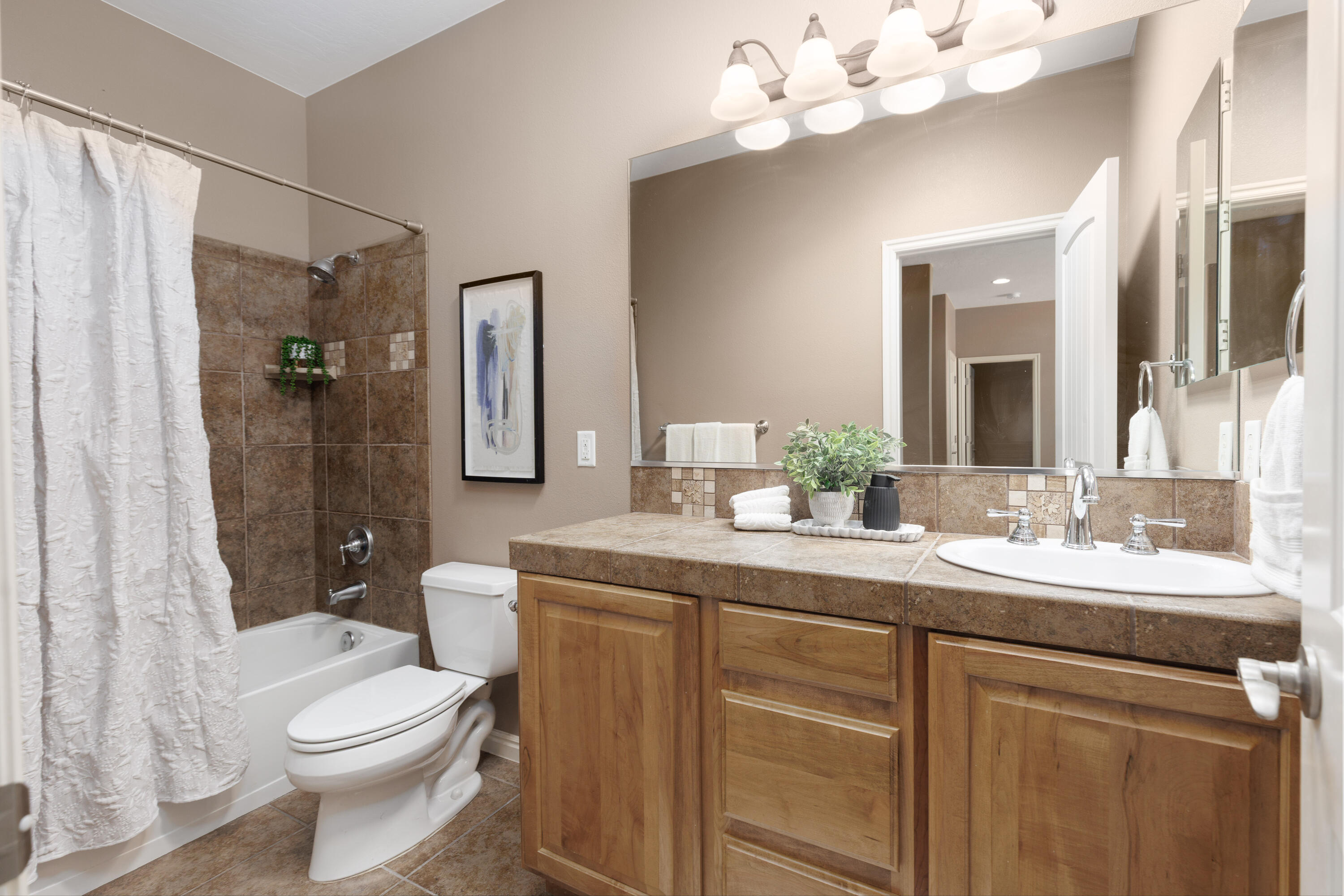 CORAL CANYON - Residential
