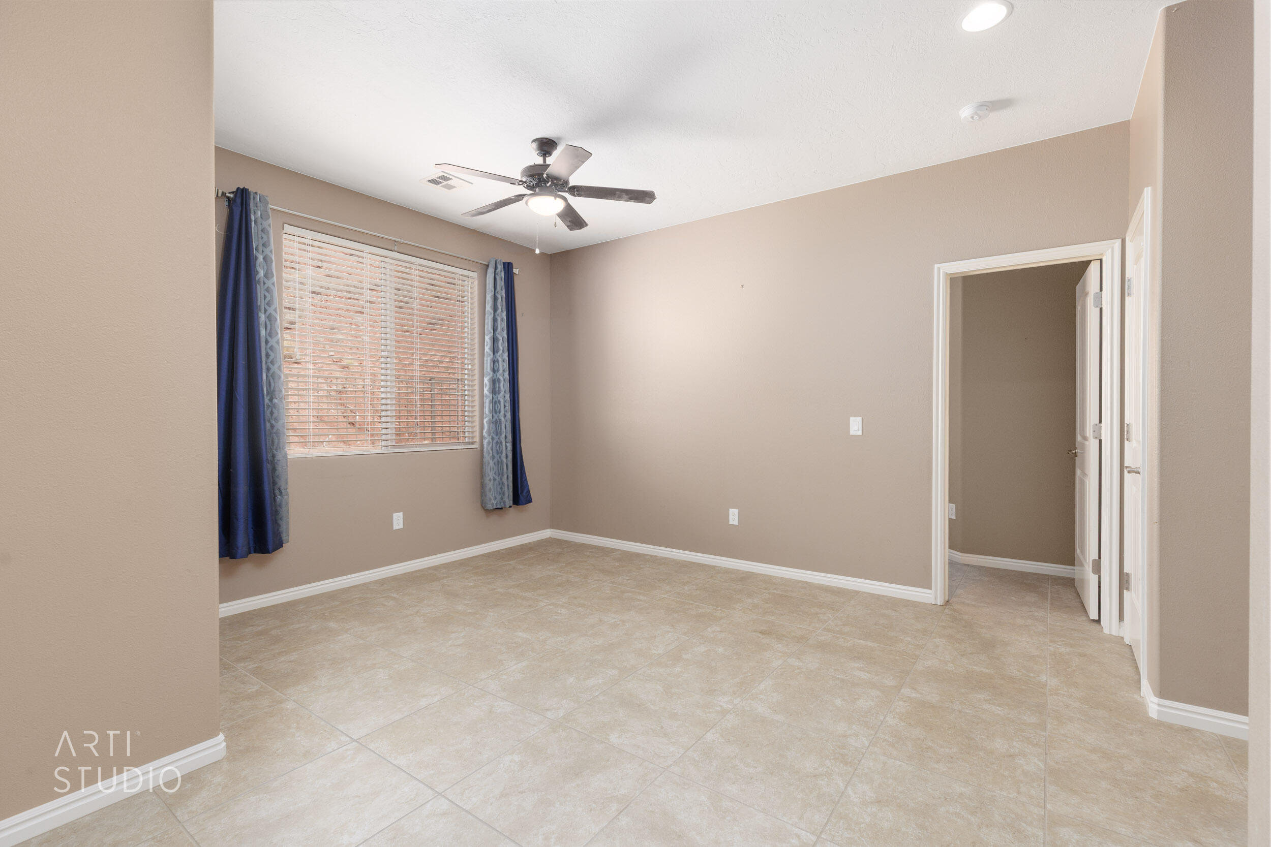 CORAL CANYON - Residential
