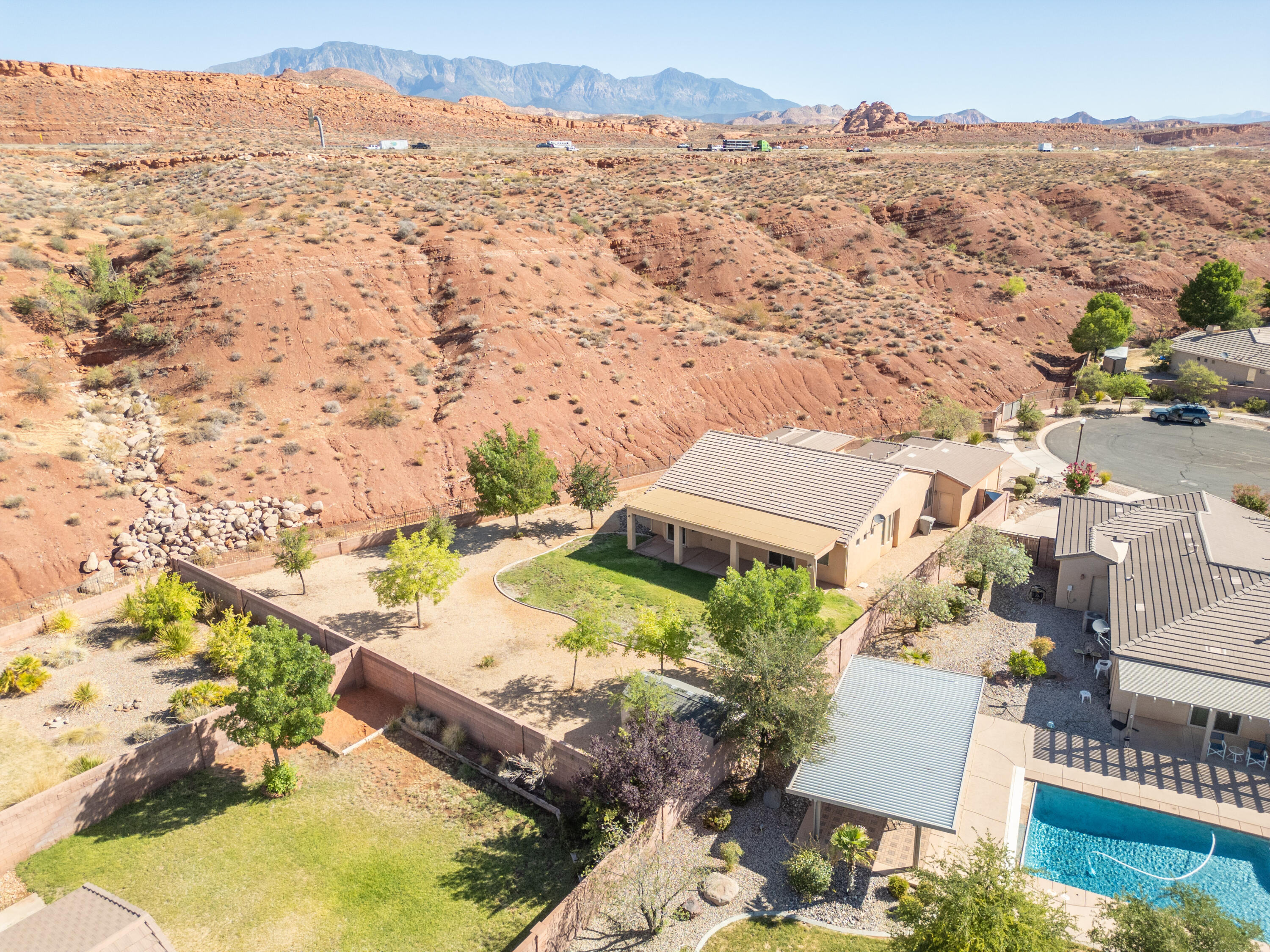 CORAL CANYON - Residential