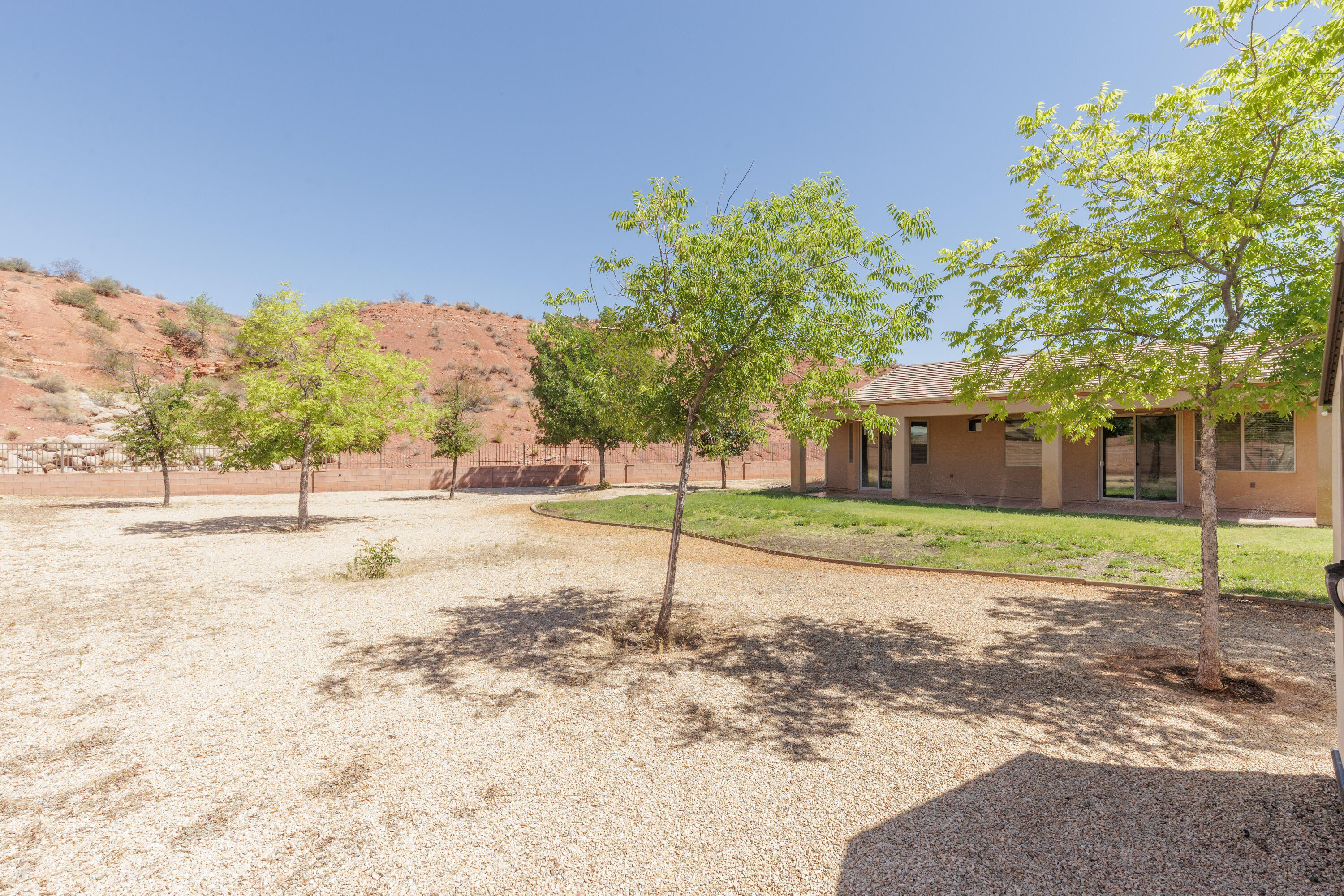 CORAL CANYON - Residential