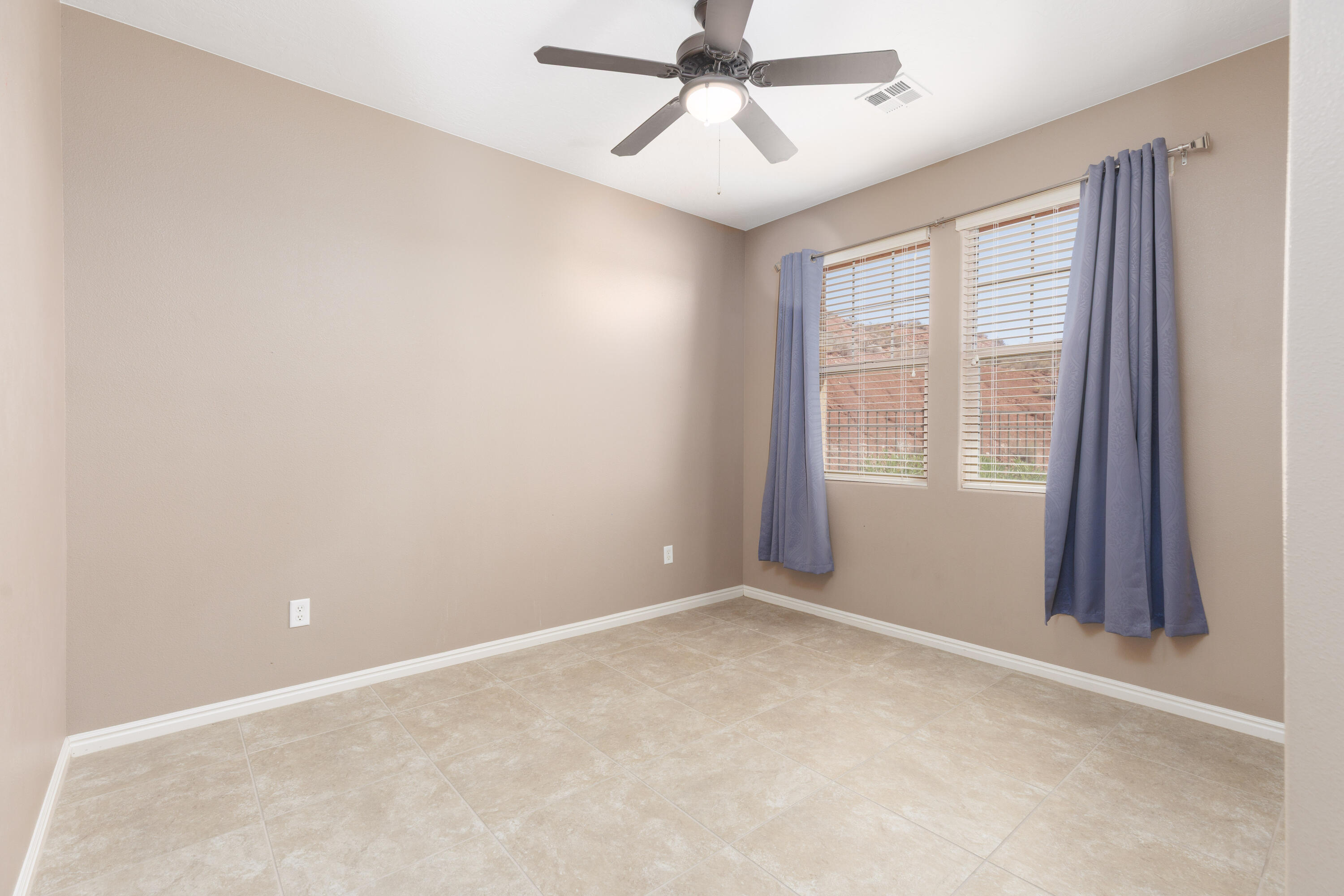 CORAL CANYON - Residential