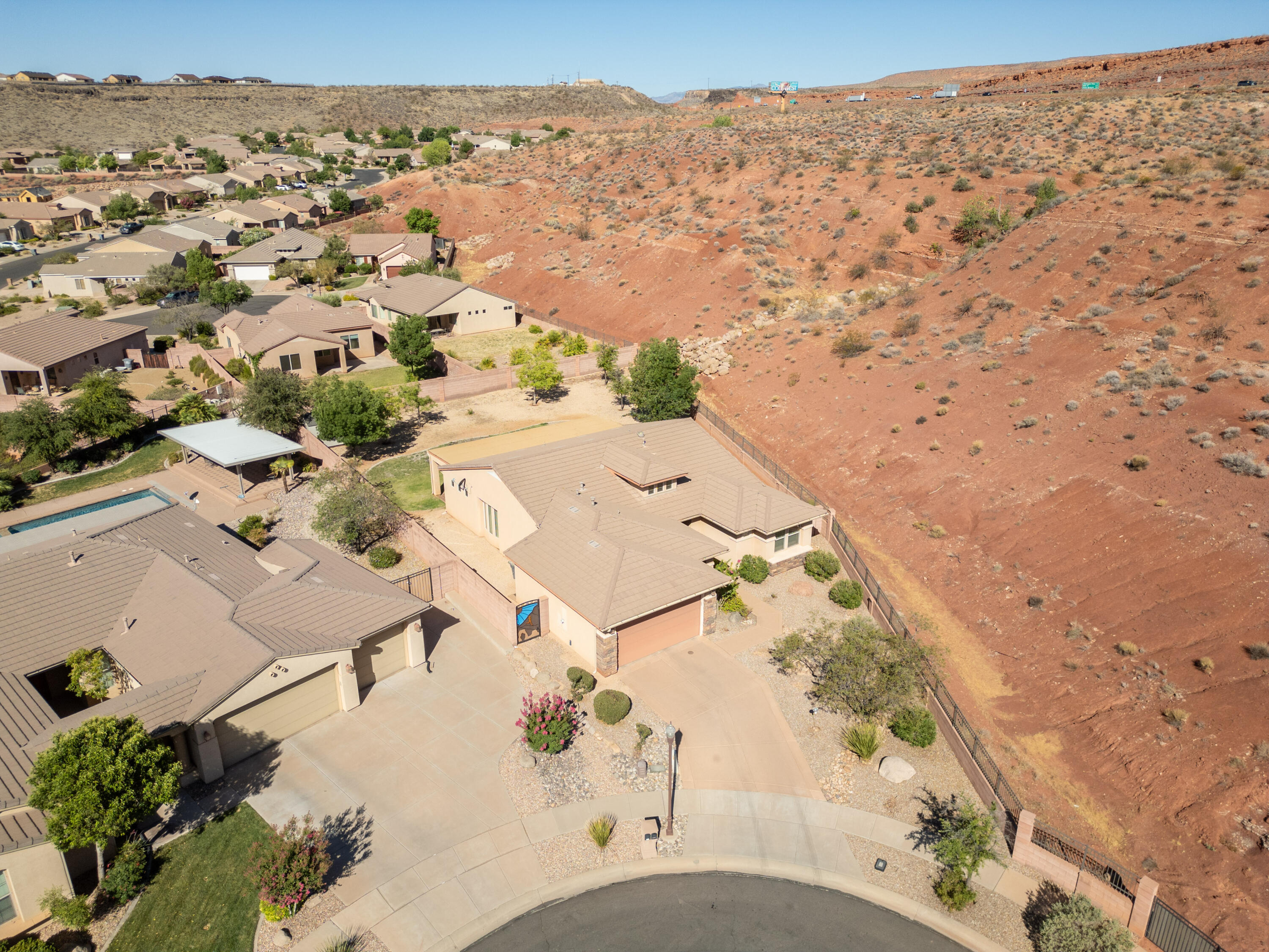 CORAL CANYON - Residential