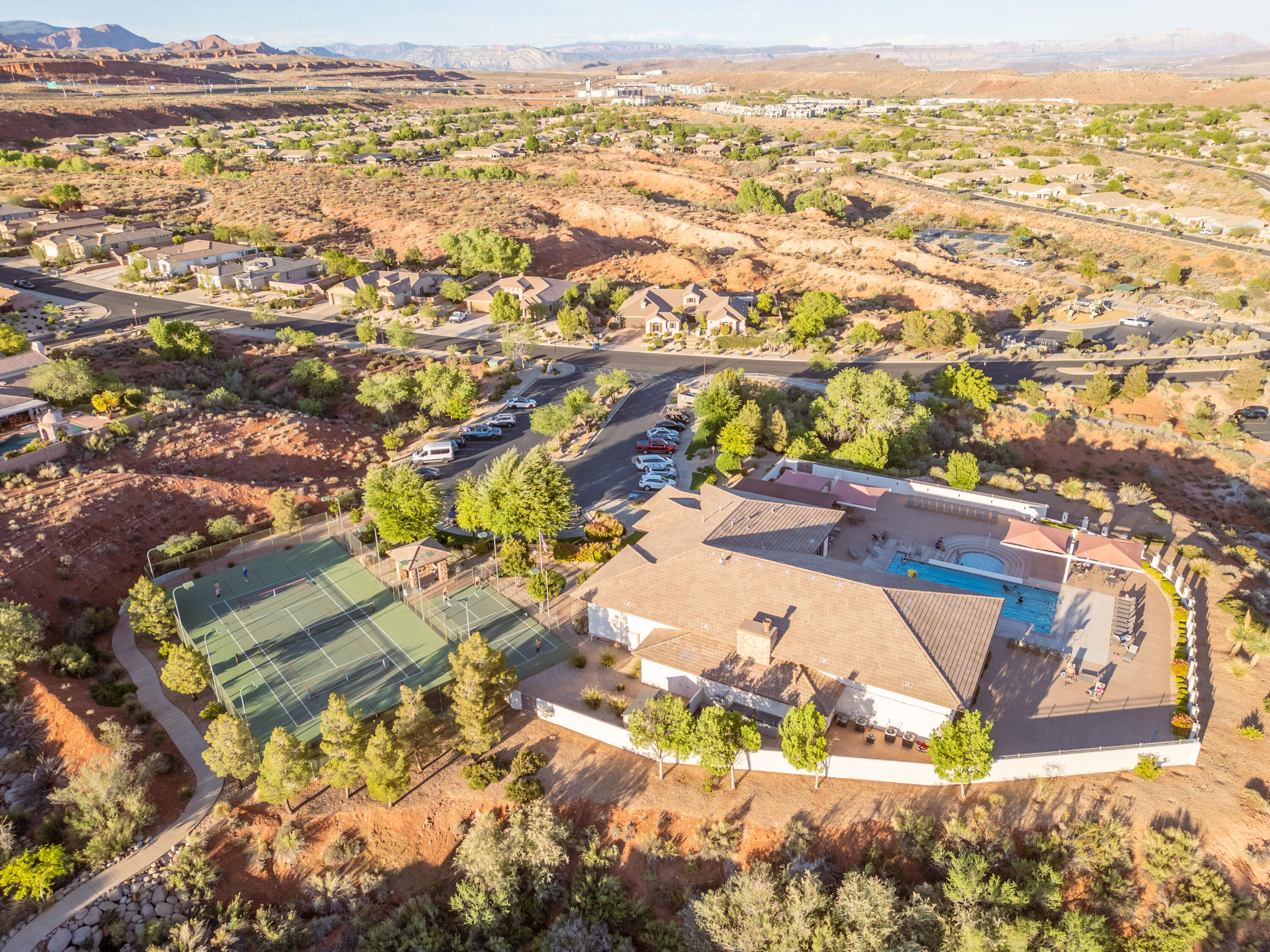 CORAL CANYON - Residential