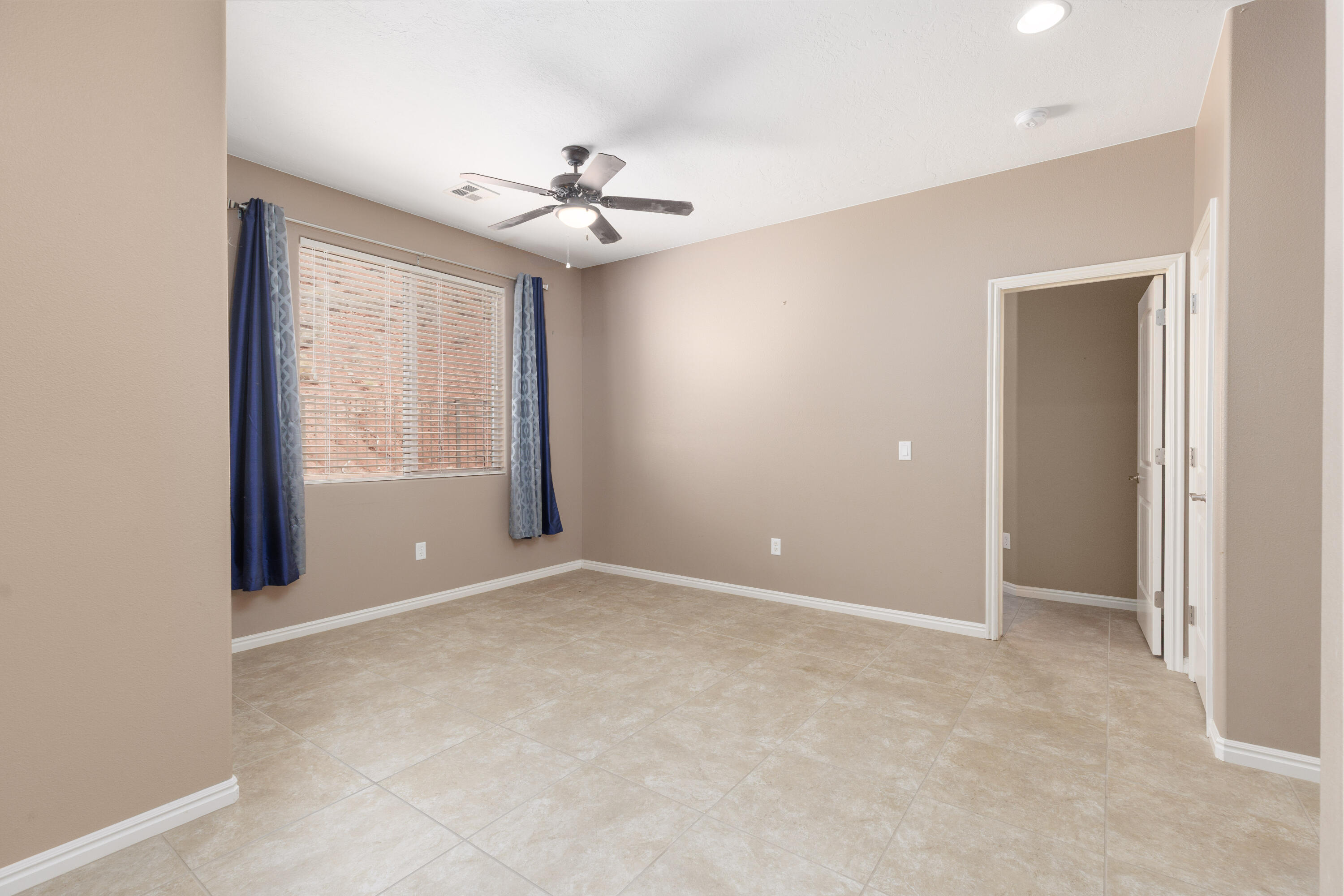 CORAL CANYON - Residential
