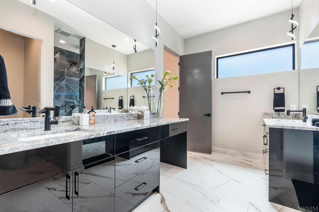 DIXIE SPRINGS - Residential