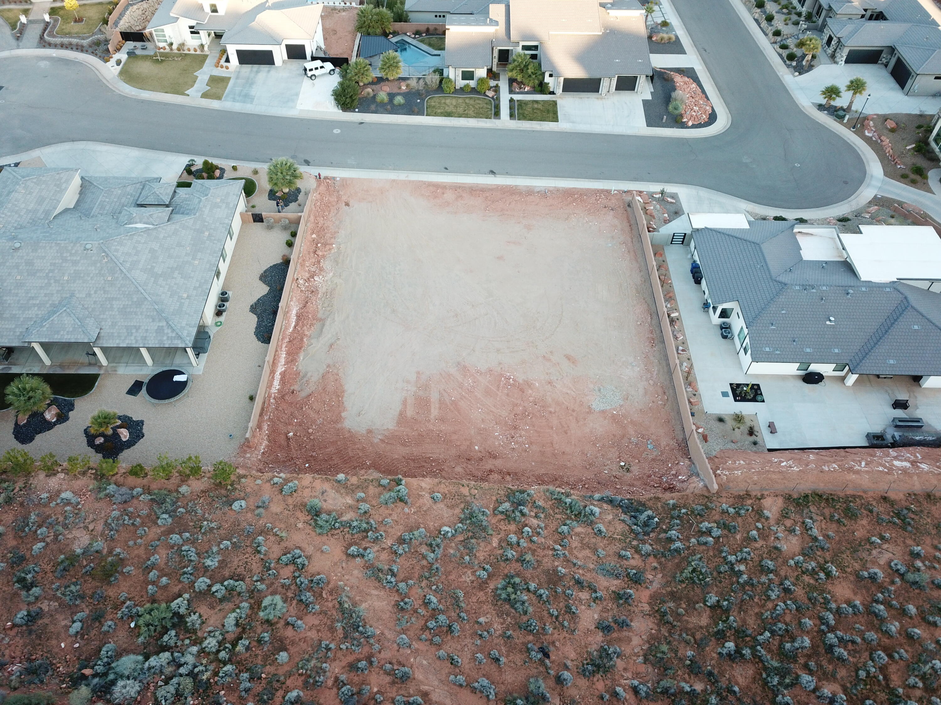 One of the Last .42 acre lots in the Eagle Summit Estates  Subdivision located in Green Springs.

 Water conservancy fee has been paid on this lot. The hard rock has been removed for a pool. Large lot with views. Great lot in a nice location.

House plans have been designed for this lot.