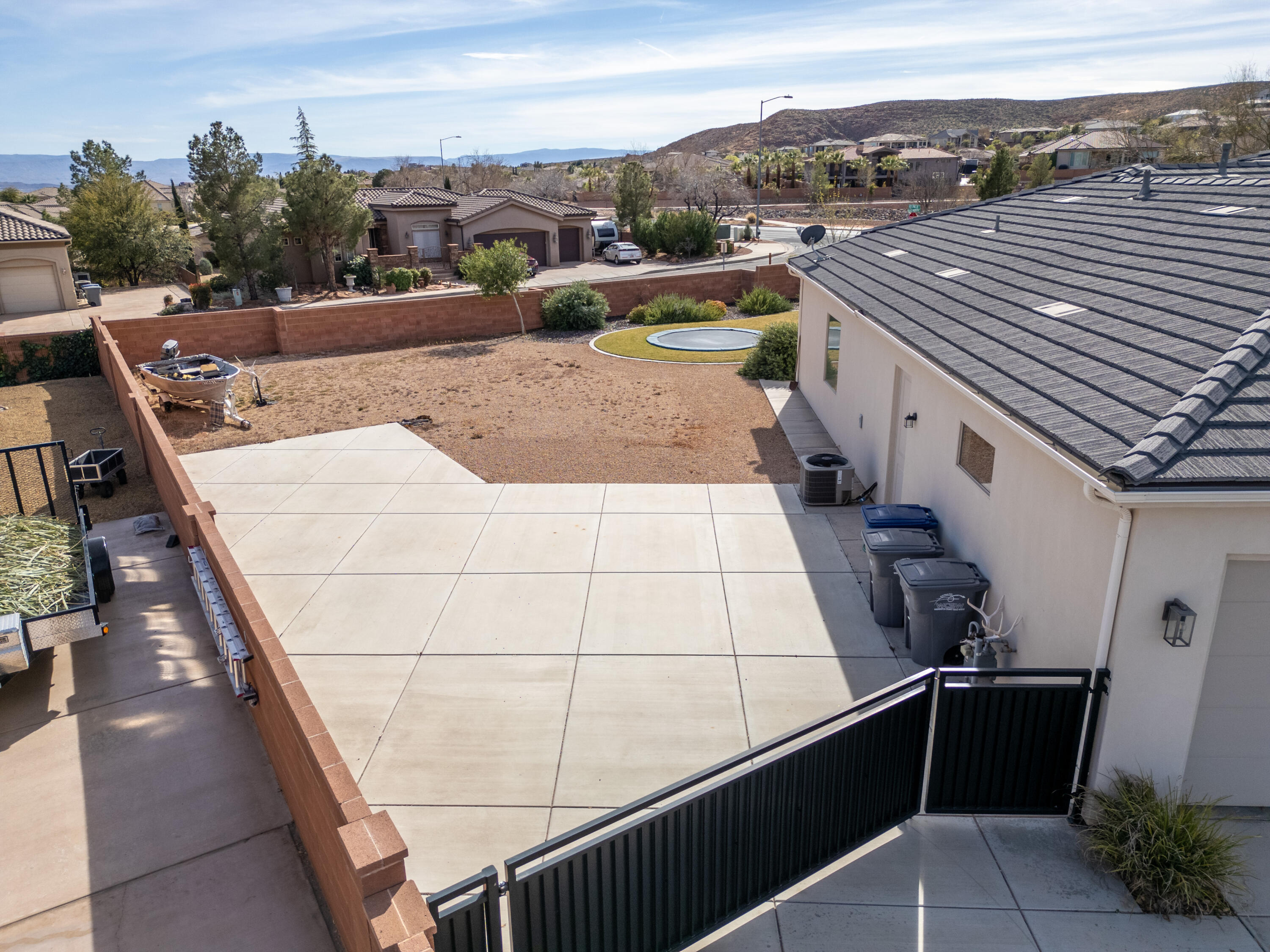 SILVERSTONE AT GREEN SPRINGS - Residential