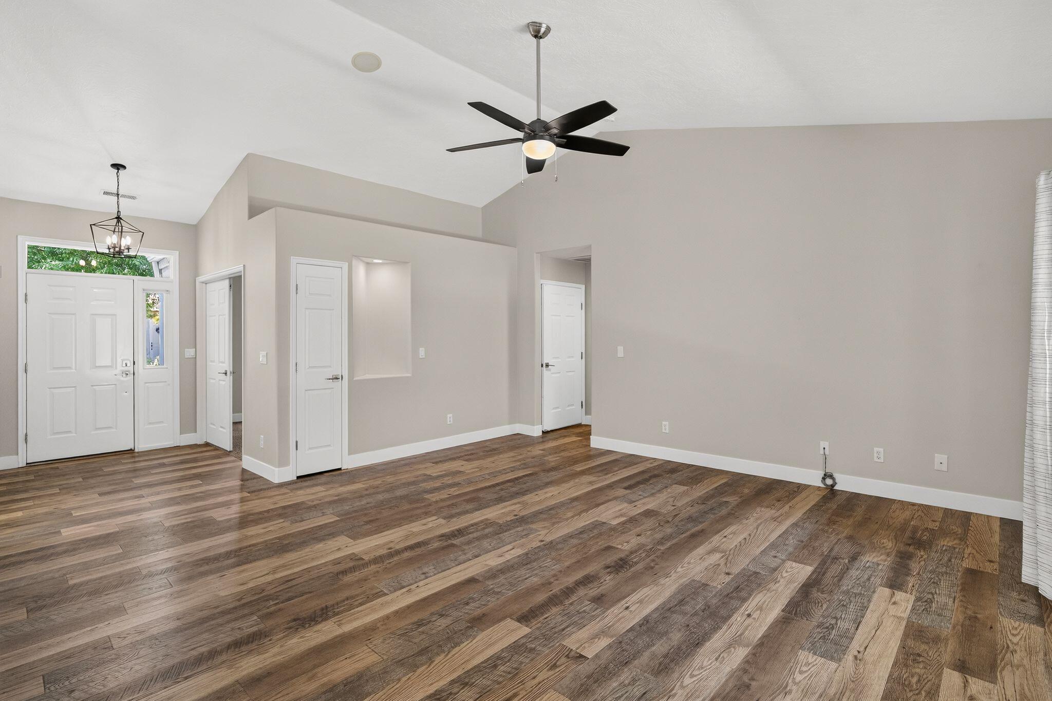 SPRINGFIELD TH - Residential