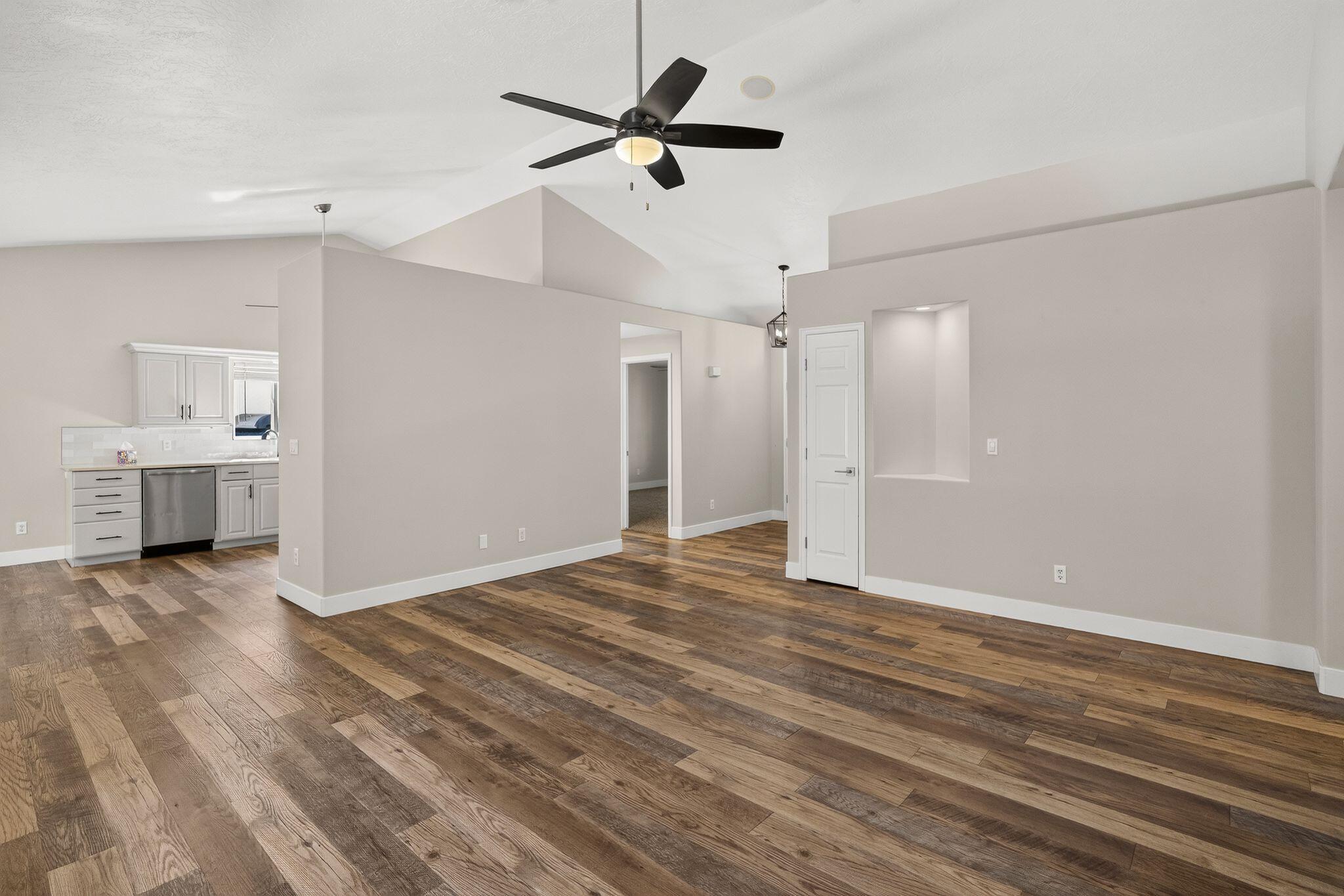 SPRINGFIELD TH - Residential