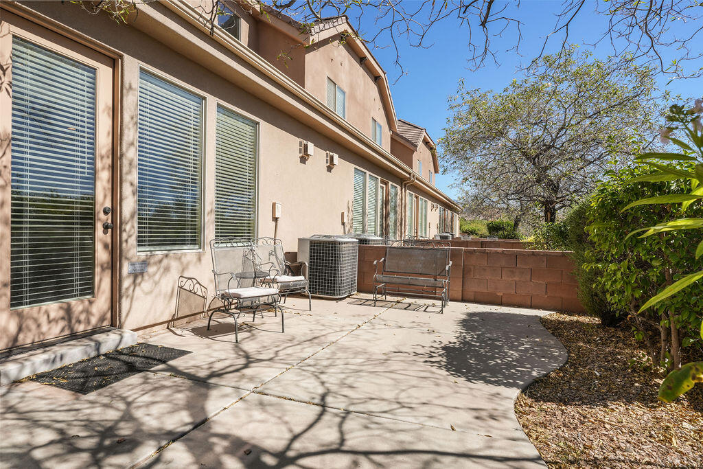 CORAL RIDGE TOWNHOMES - Residential