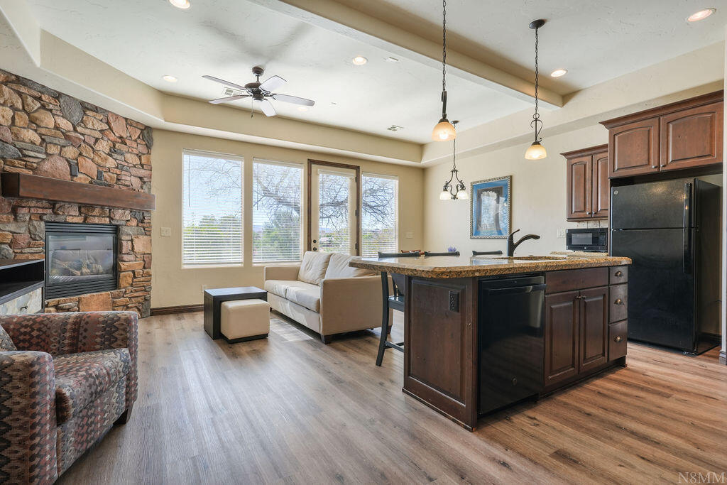 CORAL RIDGE TOWNHOMES - Residential