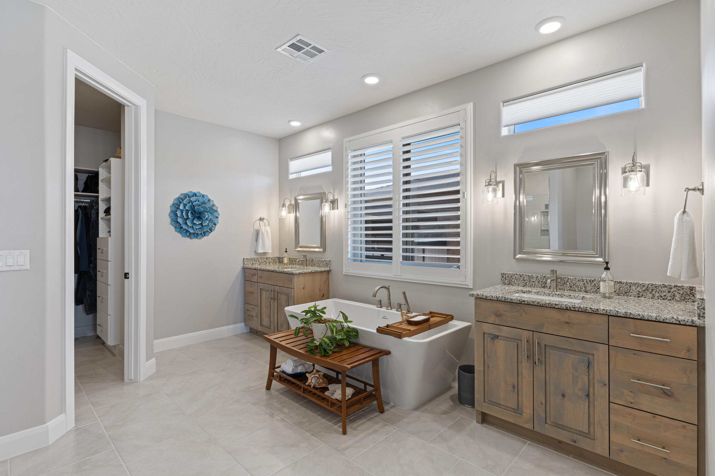 VIEWS AT CORAL CANYON - Residential