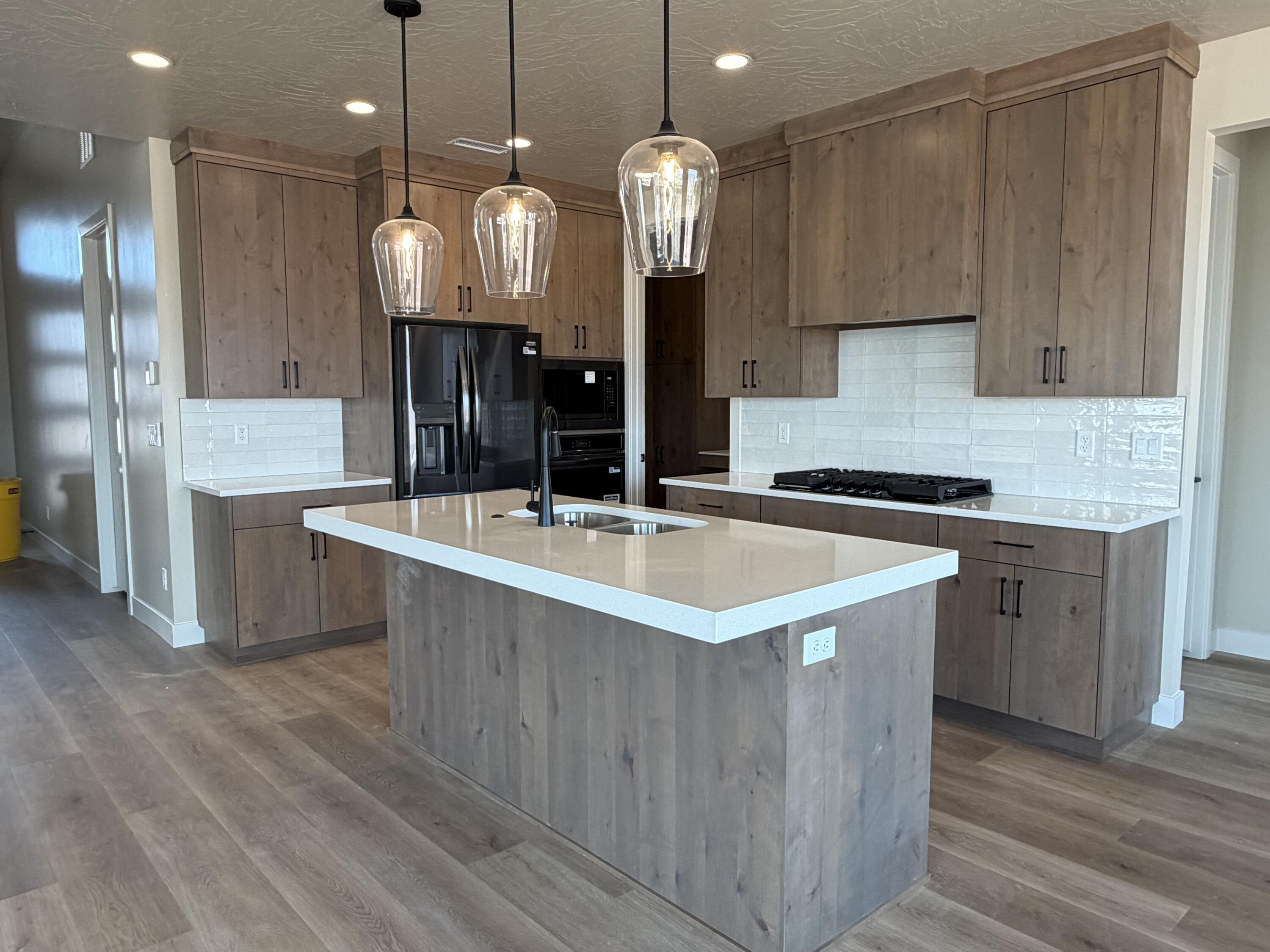 MOUNTAIN VIEW ESTATES - Residential