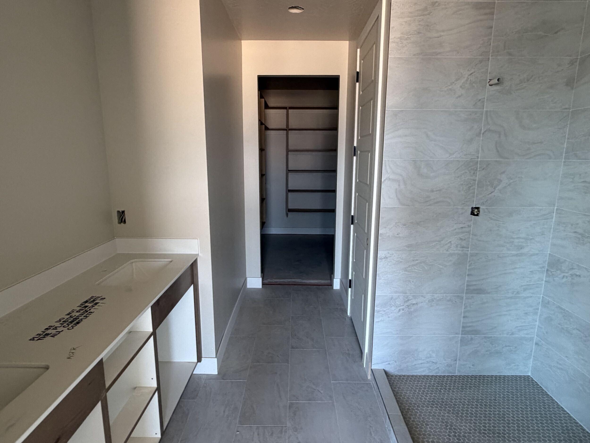 MOUNTAIN VIEW ESTATES - Residential