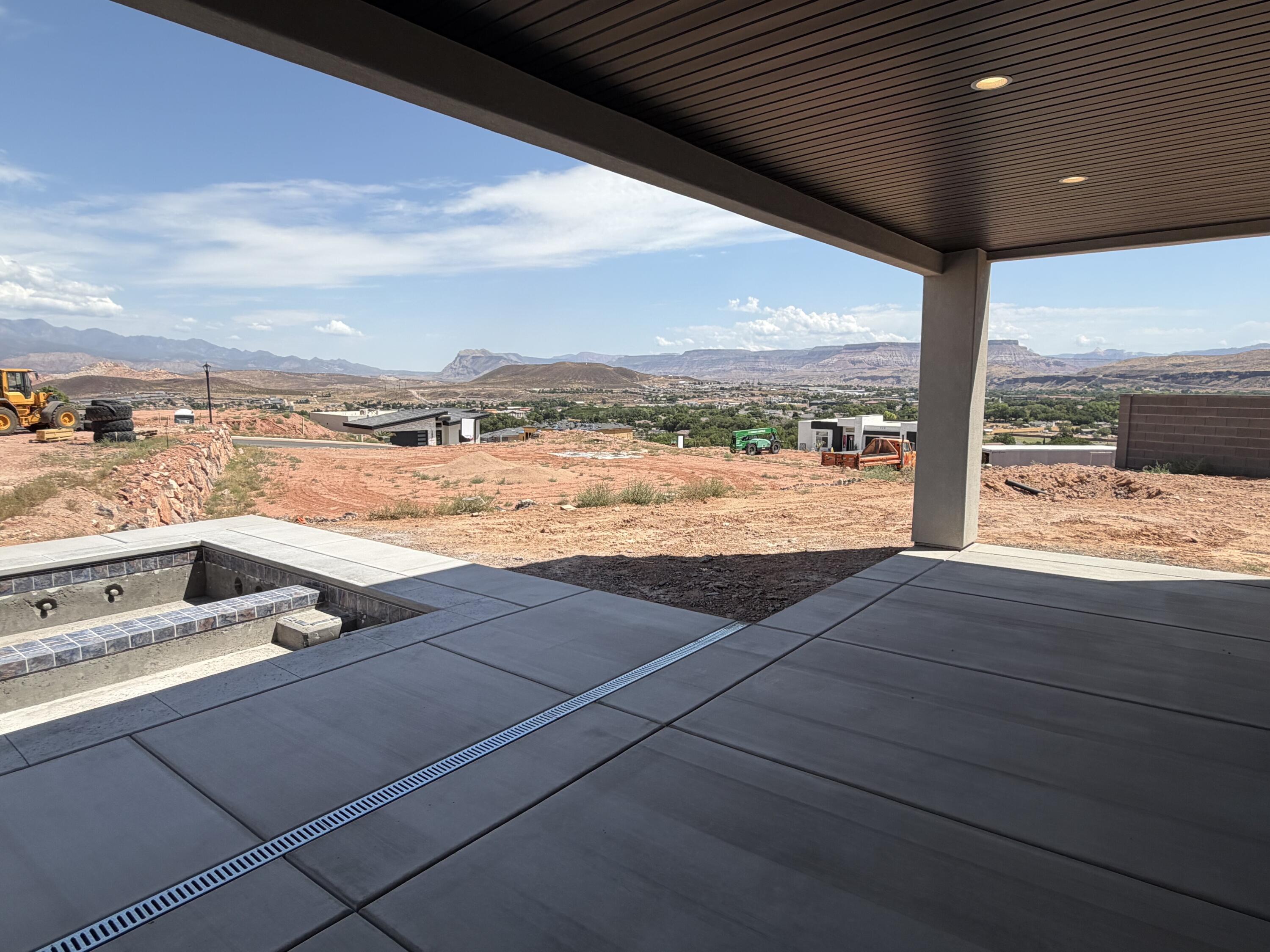 MOUNTAIN VIEW ESTATES - Residential