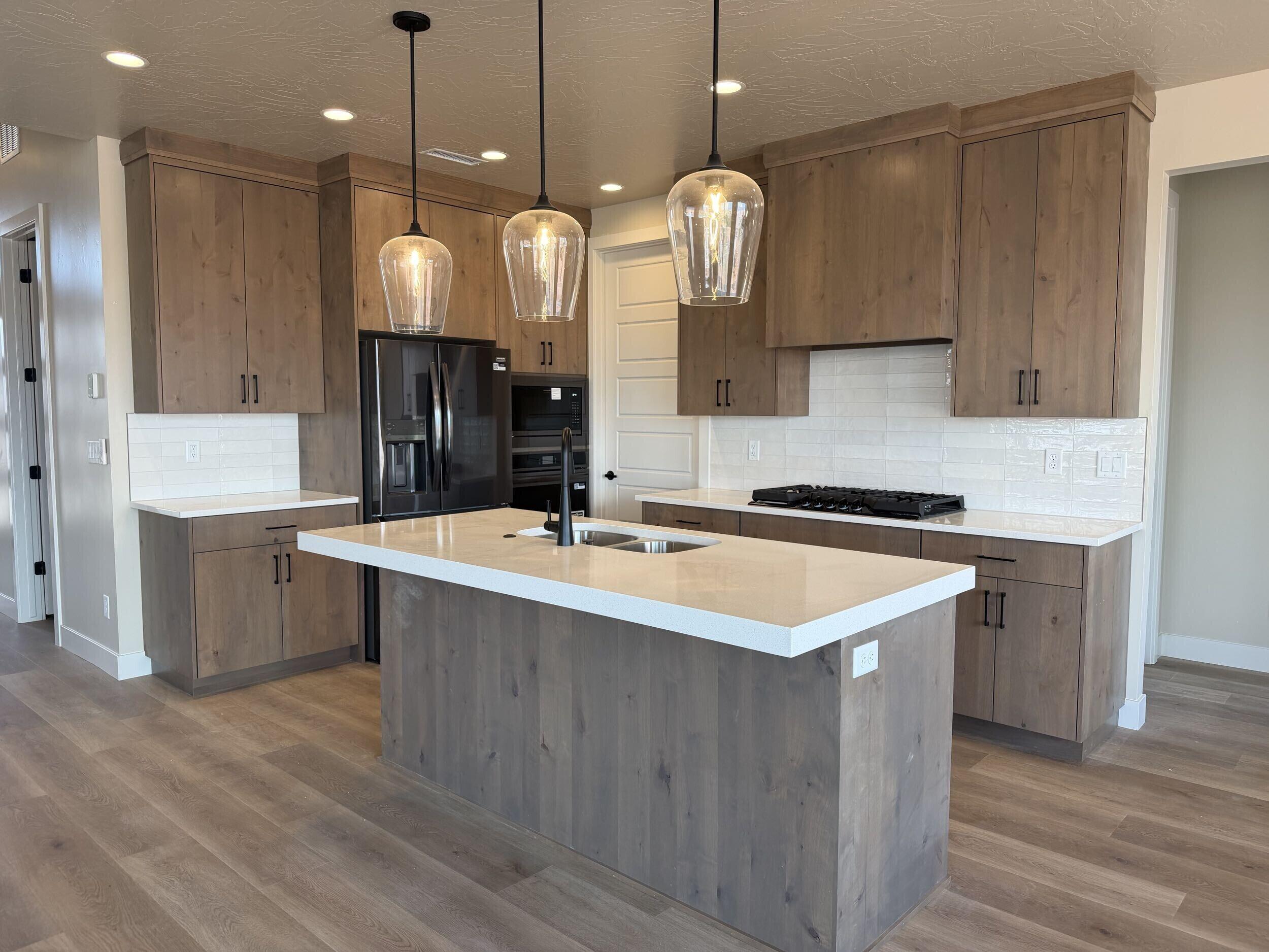 MOUNTAIN VIEW ESTATES - Residential