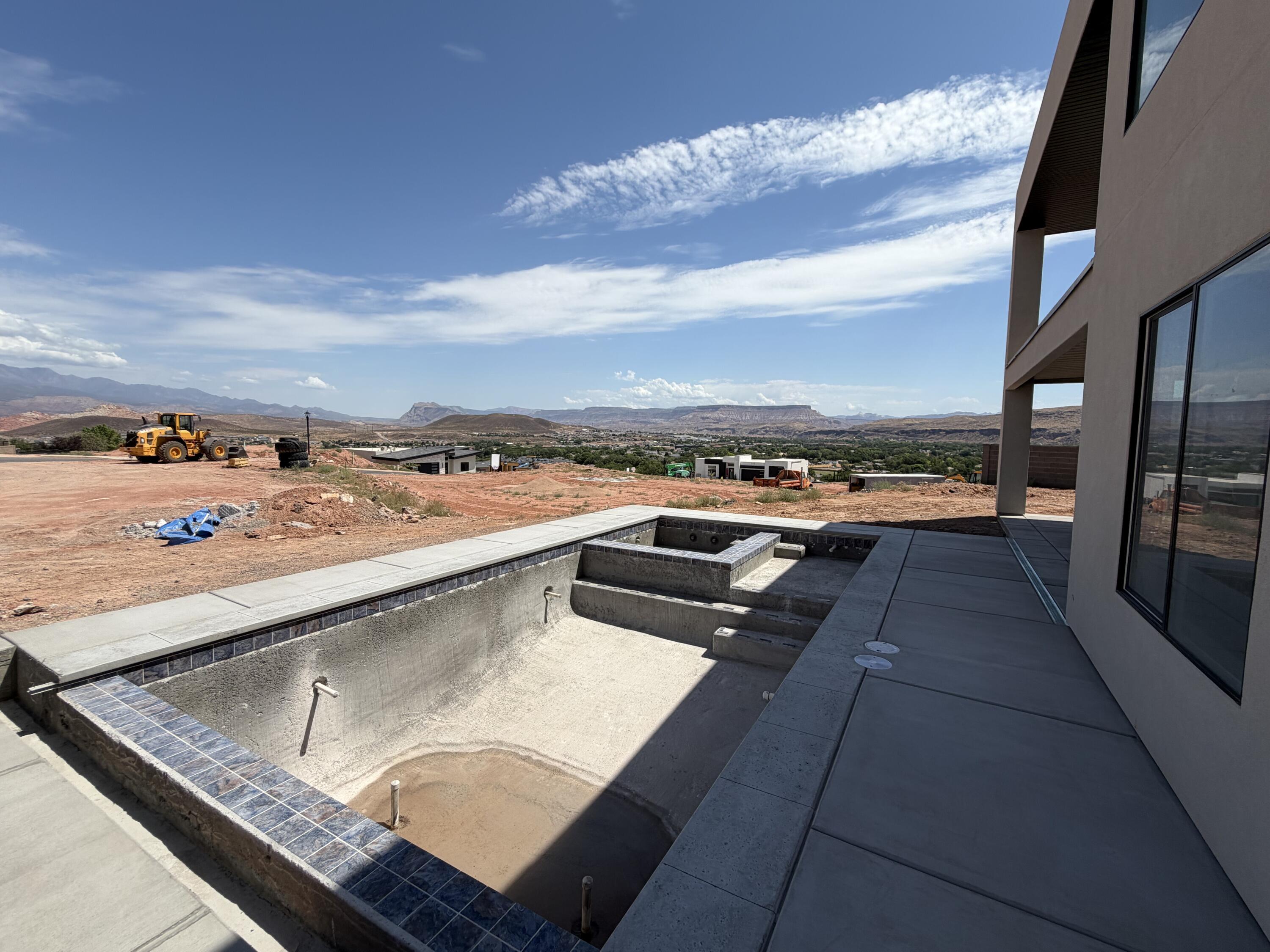 MOUNTAIN VIEW ESTATES - Residential
