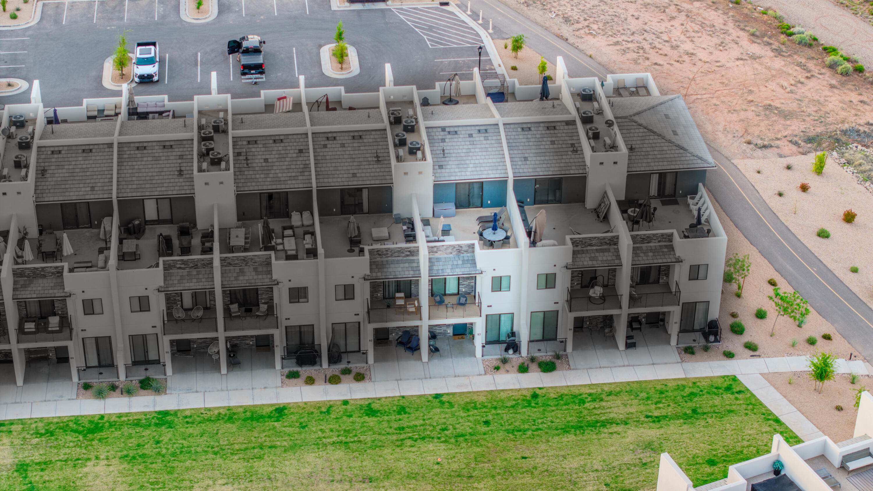 DESERT COLOR RESORT - Residential
