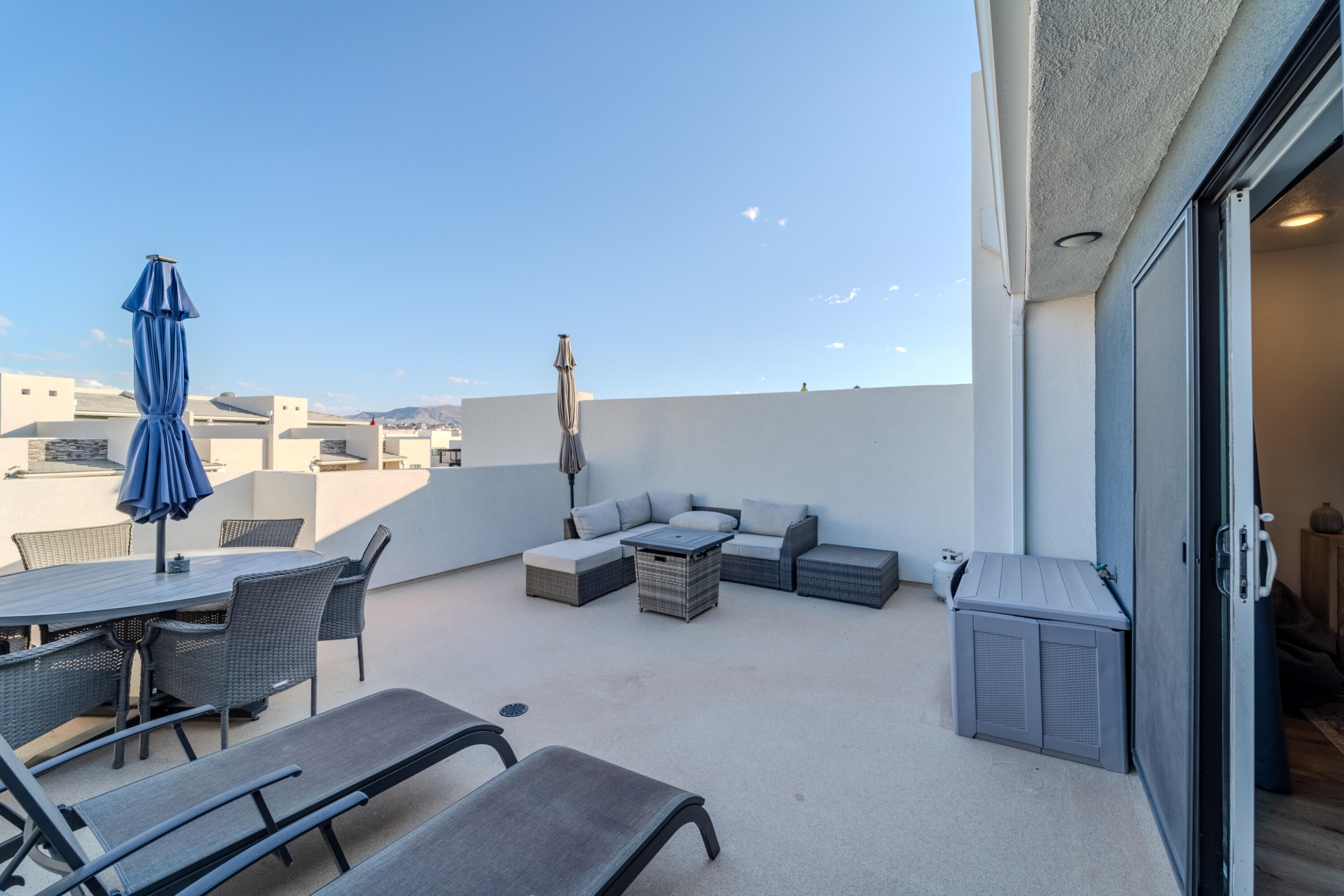 DESERT COLOR RESORT - Residential