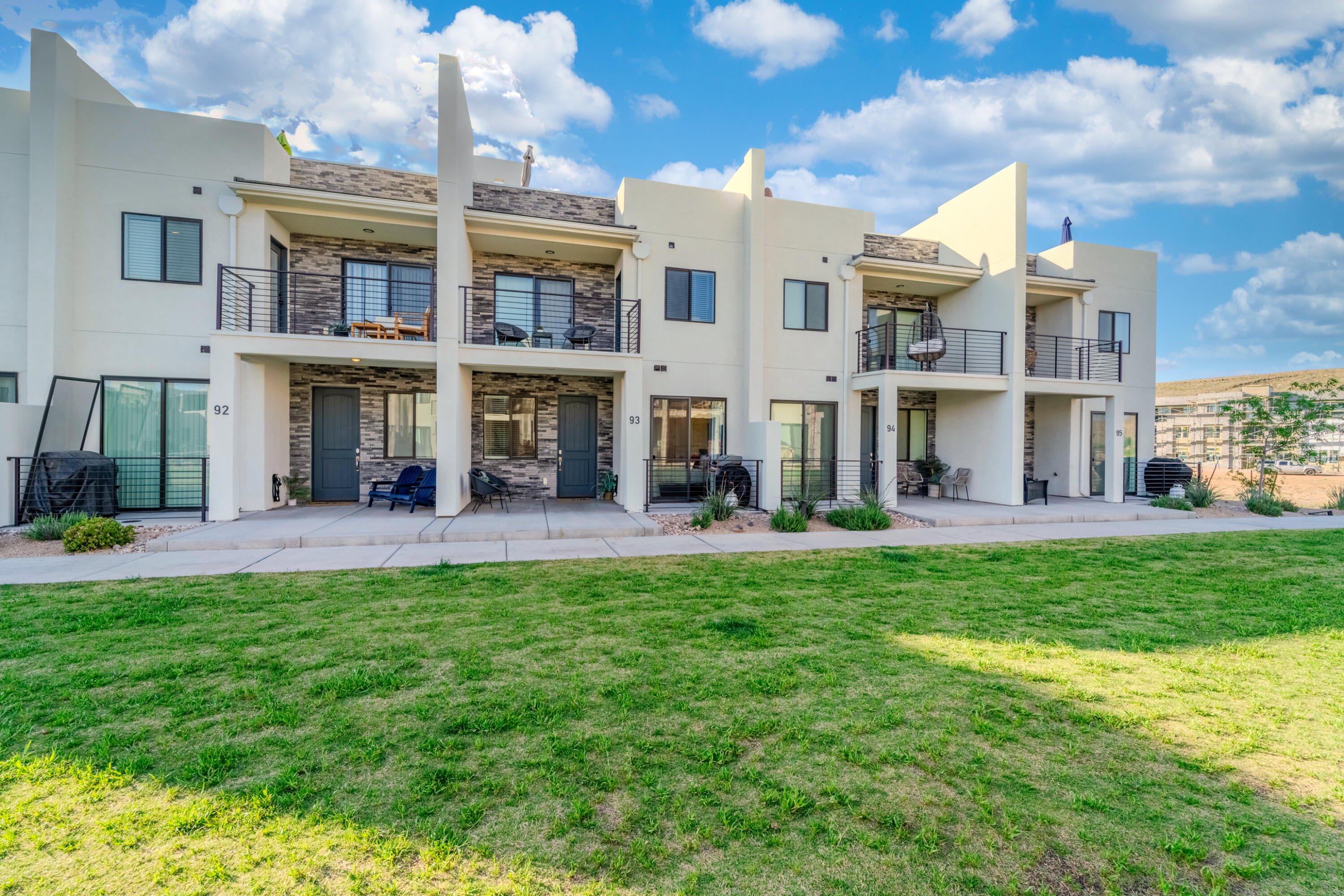 DESERT COLOR RESORT - Residential