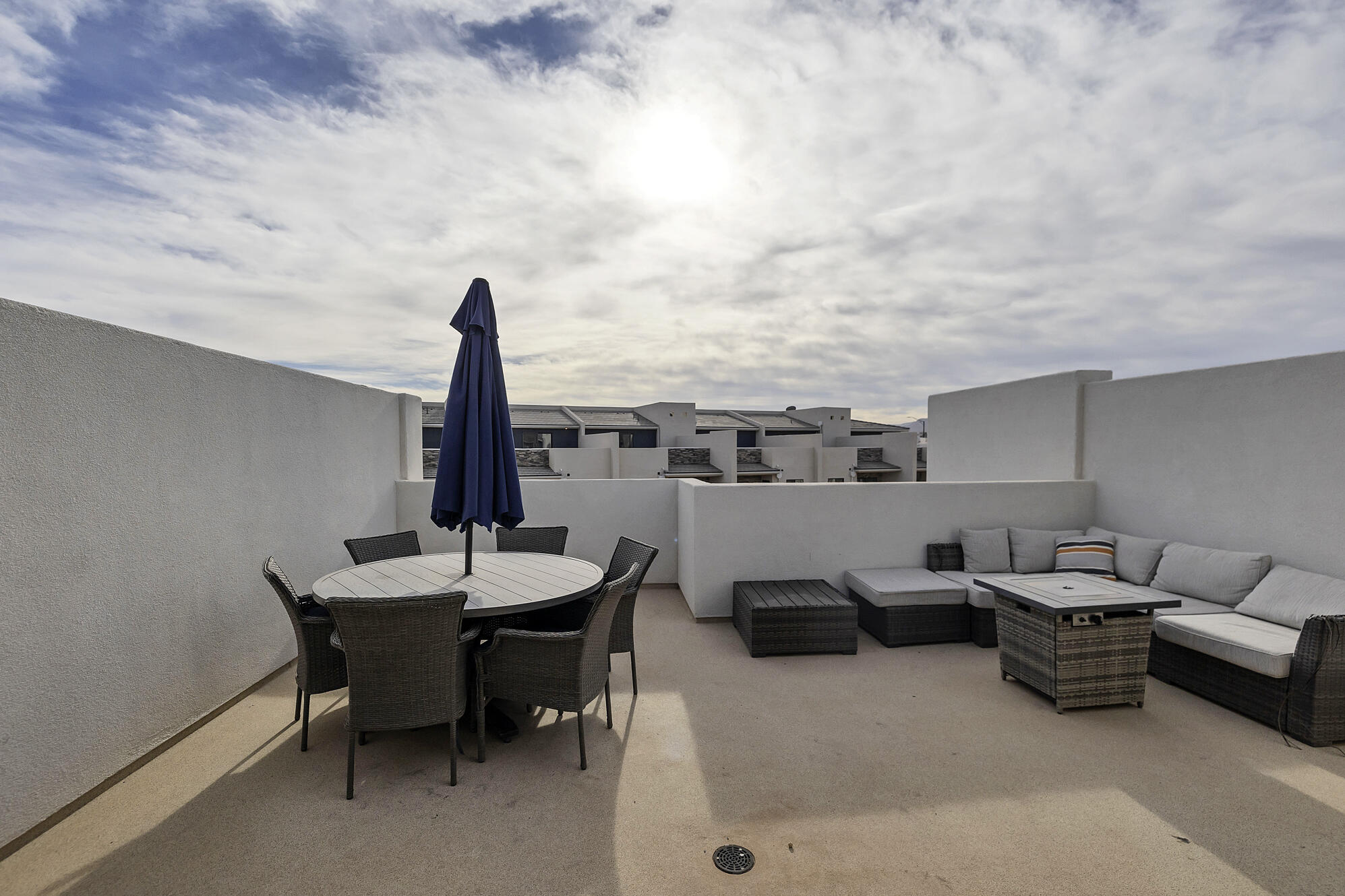 DESERT COLOR RESORT - Residential