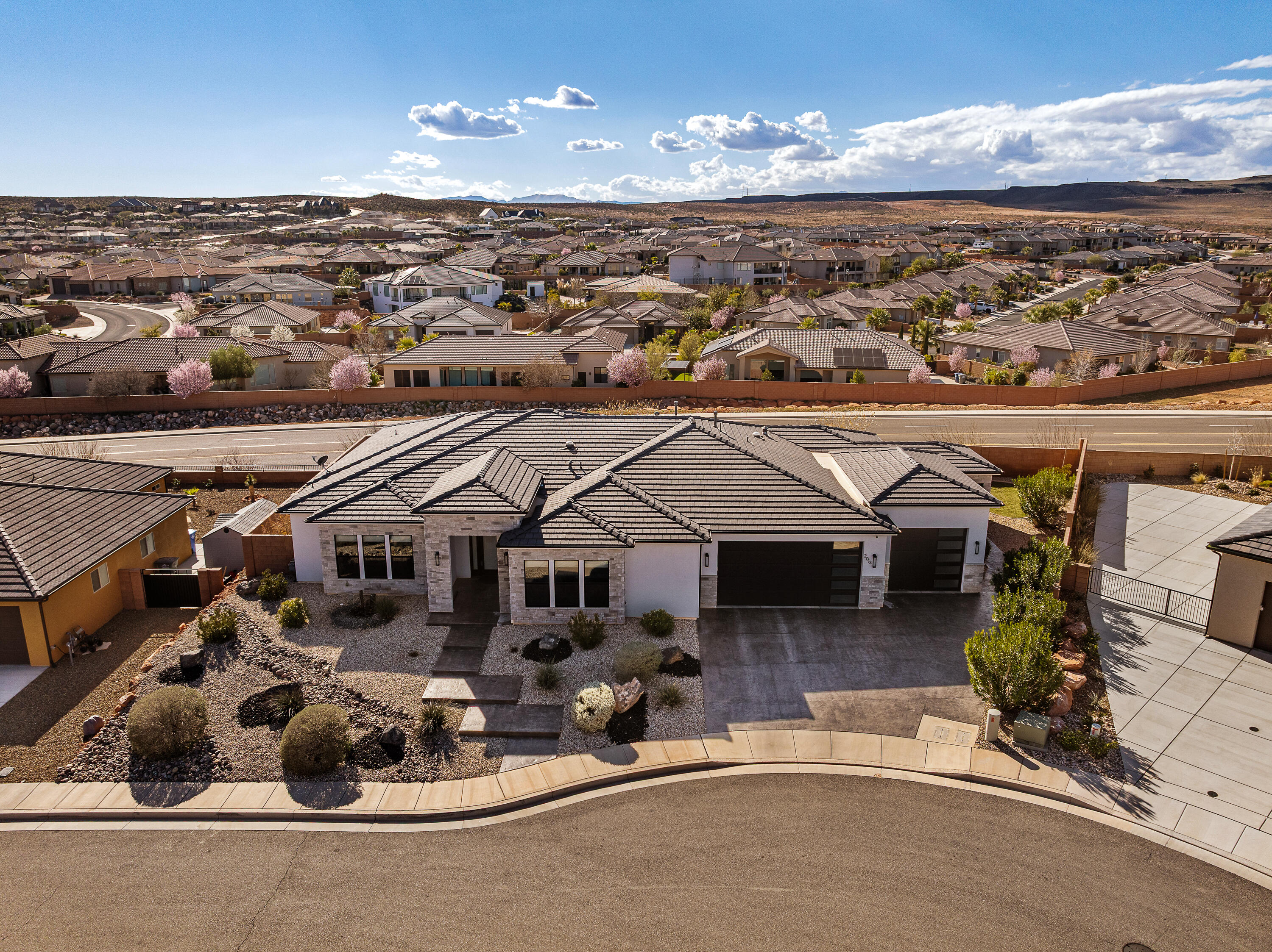 WASHINGTON VISTA - Residential