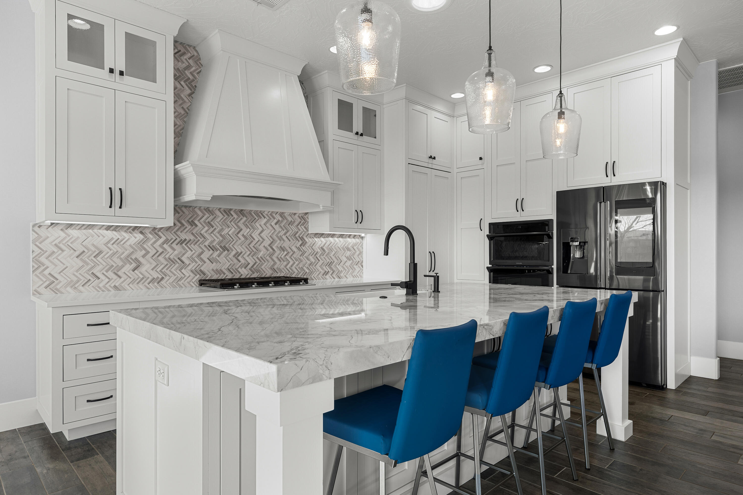 WASHINGTON VISTA - Residential