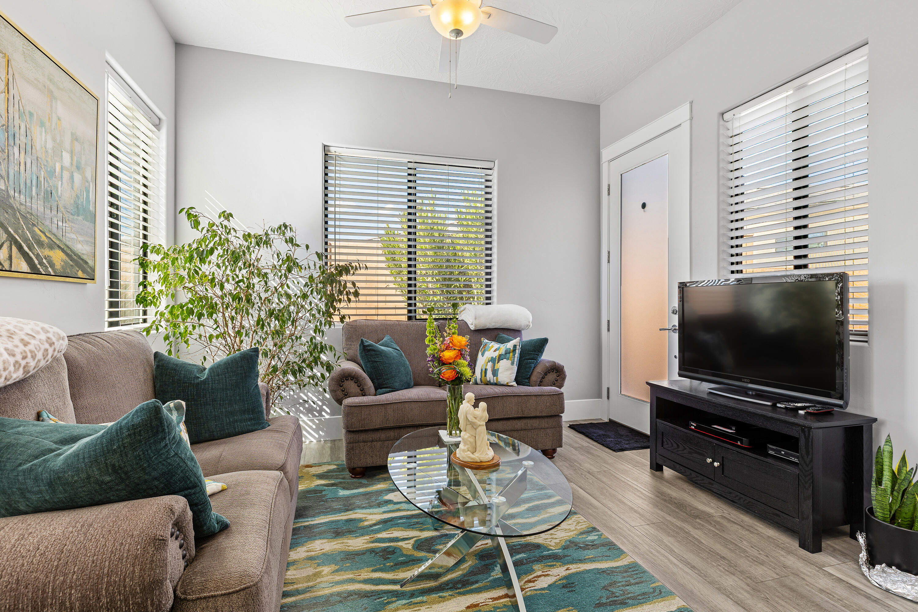 WASHINGTON VISTA - Residential