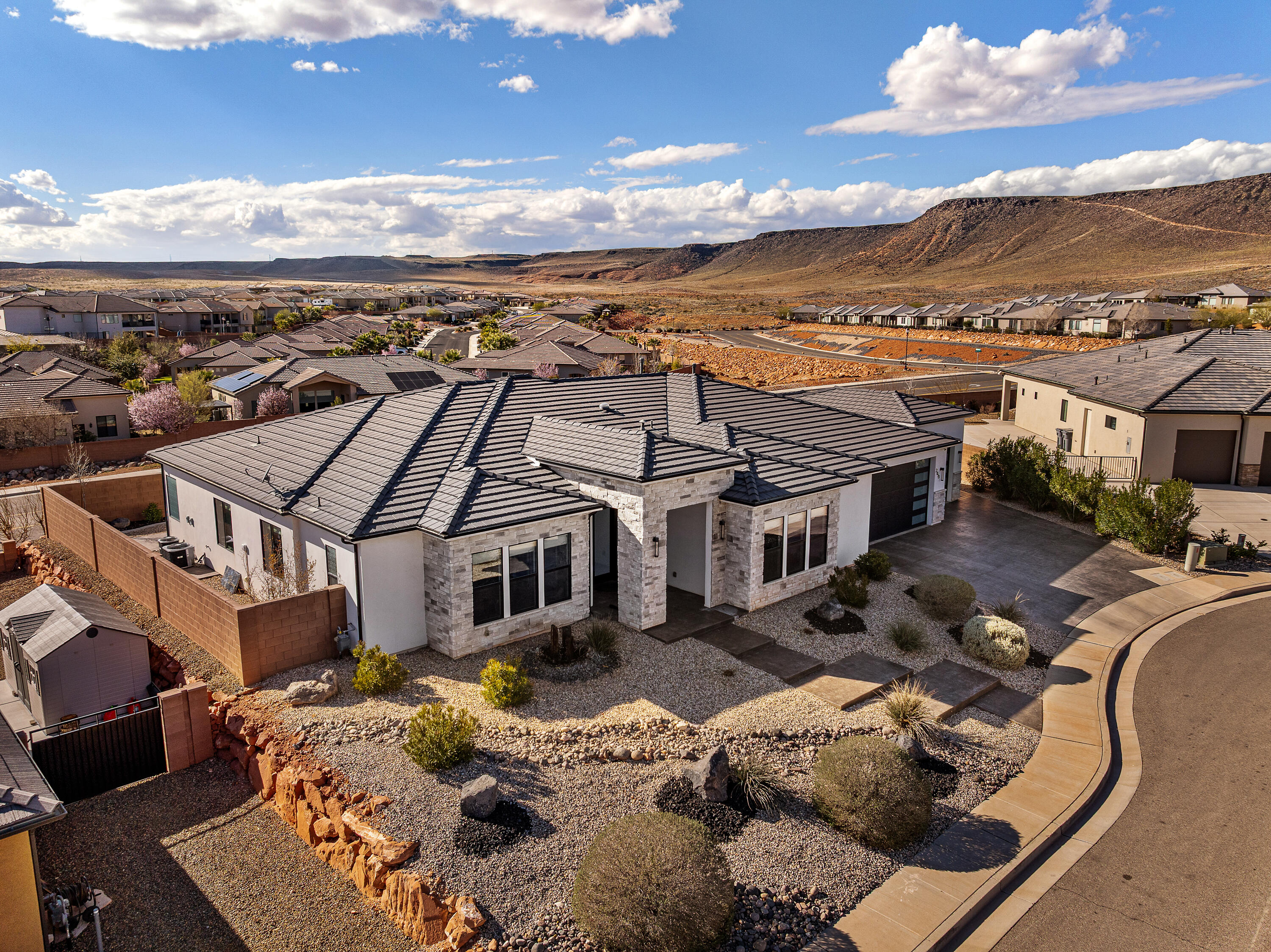 WASHINGTON VISTA - Residential