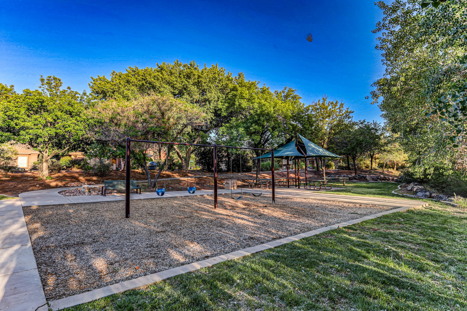 PINE BROOK - Residential